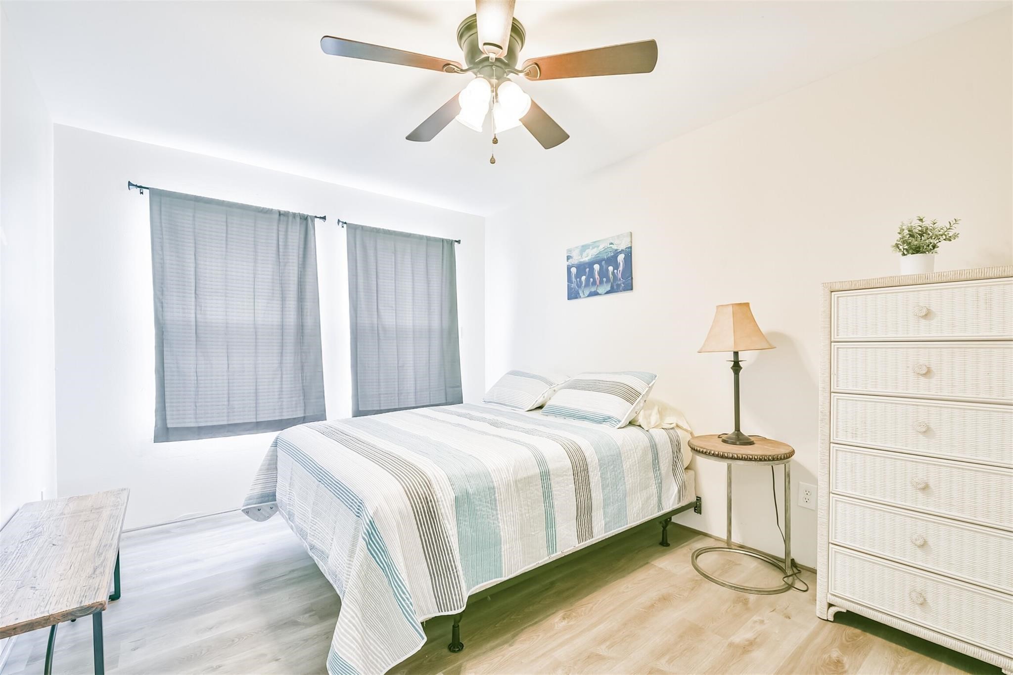 1004 20th Street, Dickinson, TX 77539