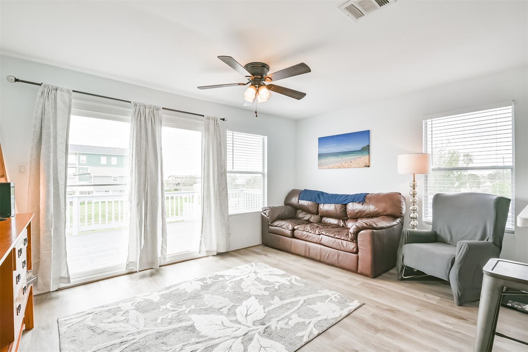 1004 20th Street, Dickinson, TX 77539