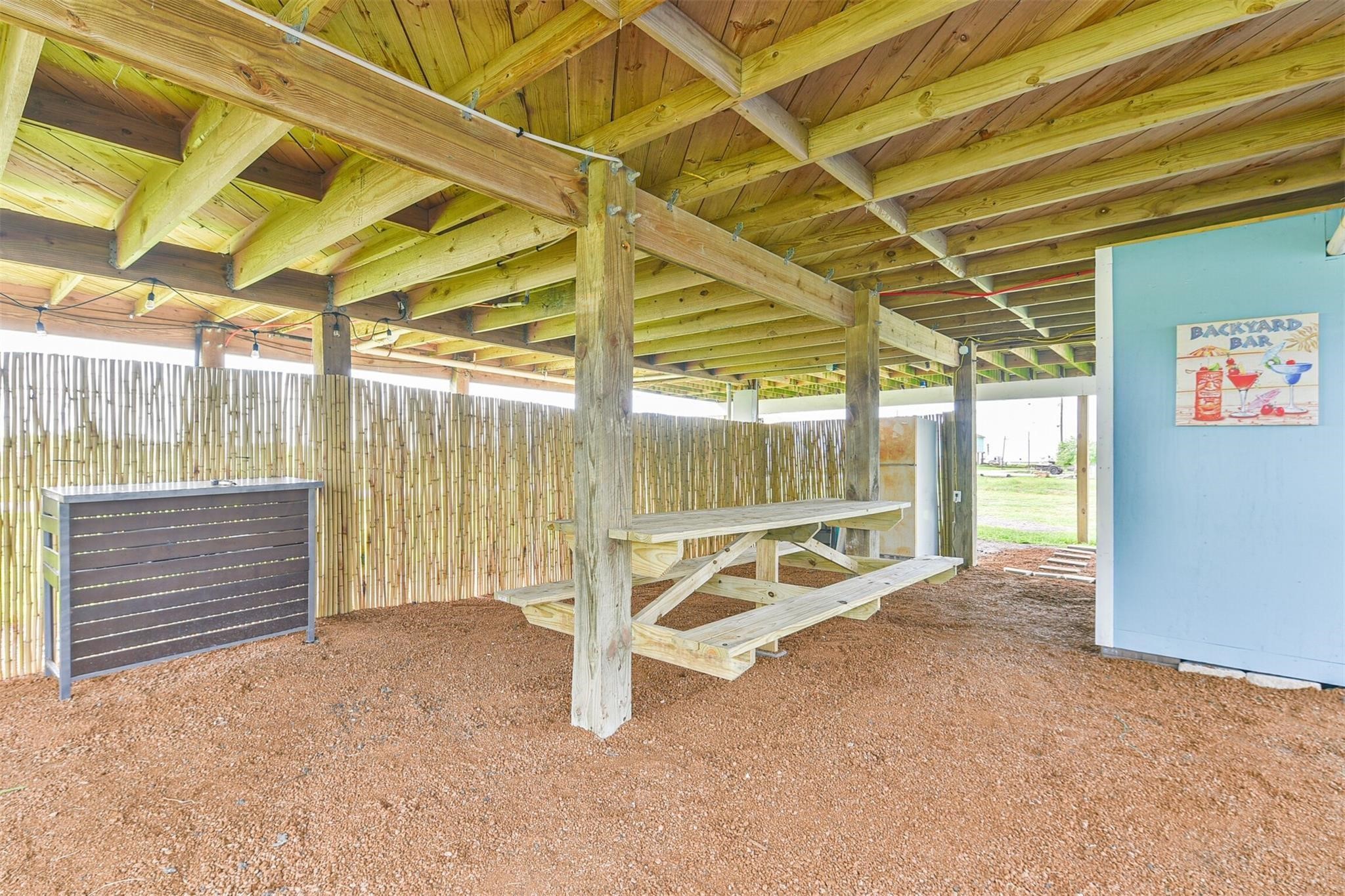1004 20th Street, Dickinson, TX 77539