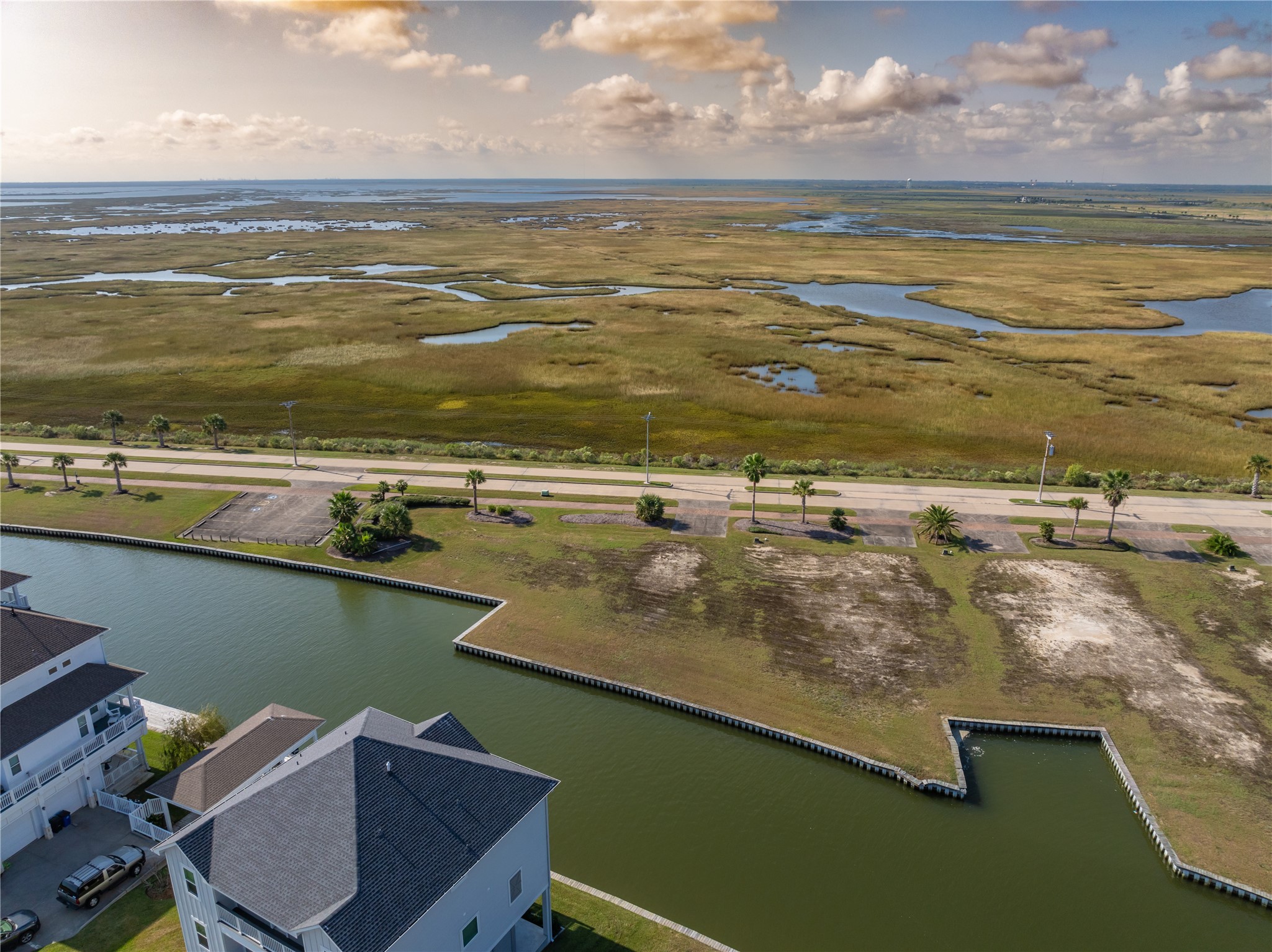 41 Shell Key, Hitchcock, TX 77563