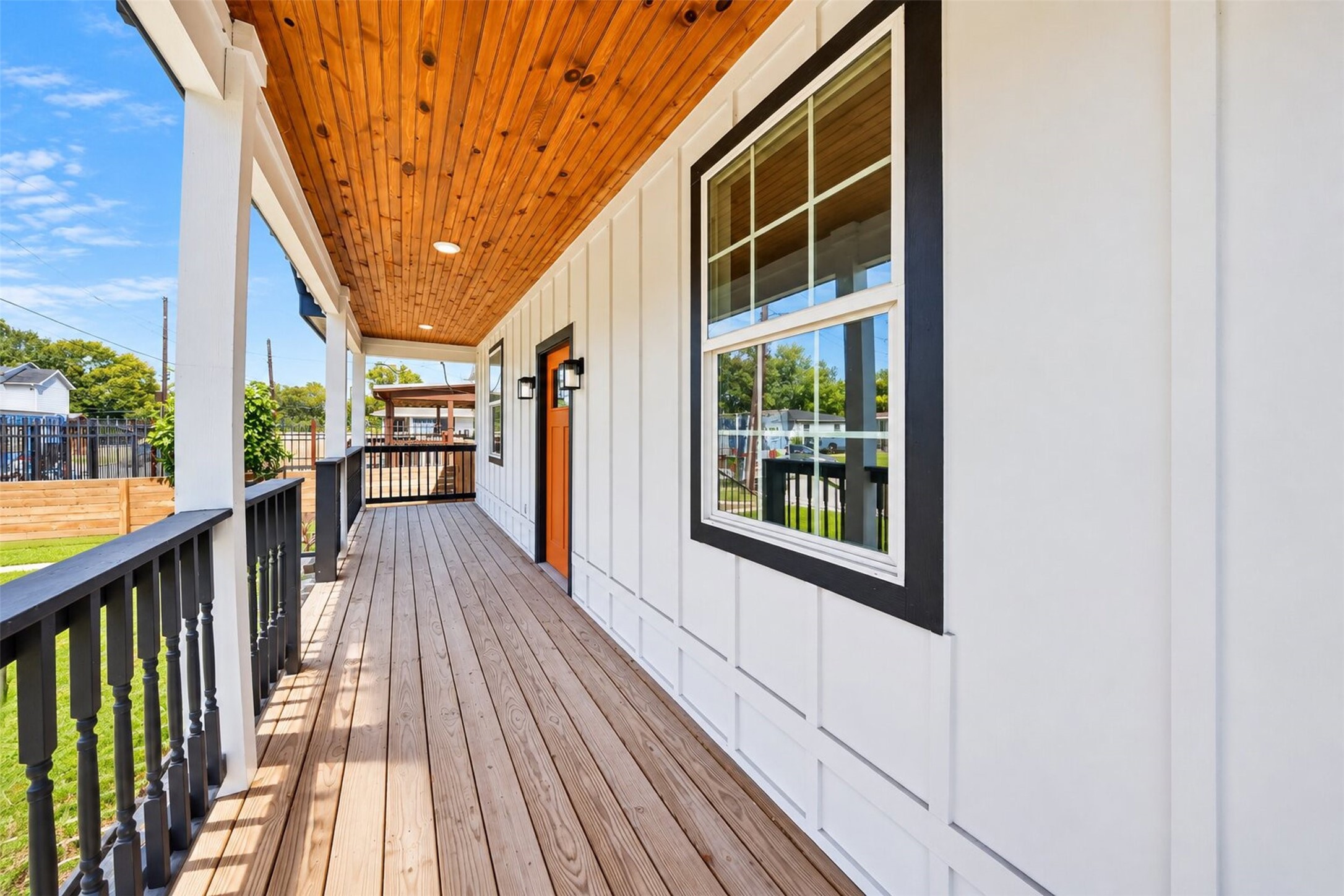 2412 Lucas Street, Houston, TX 77026 2412 Lucas Street, Houston, TX 77026