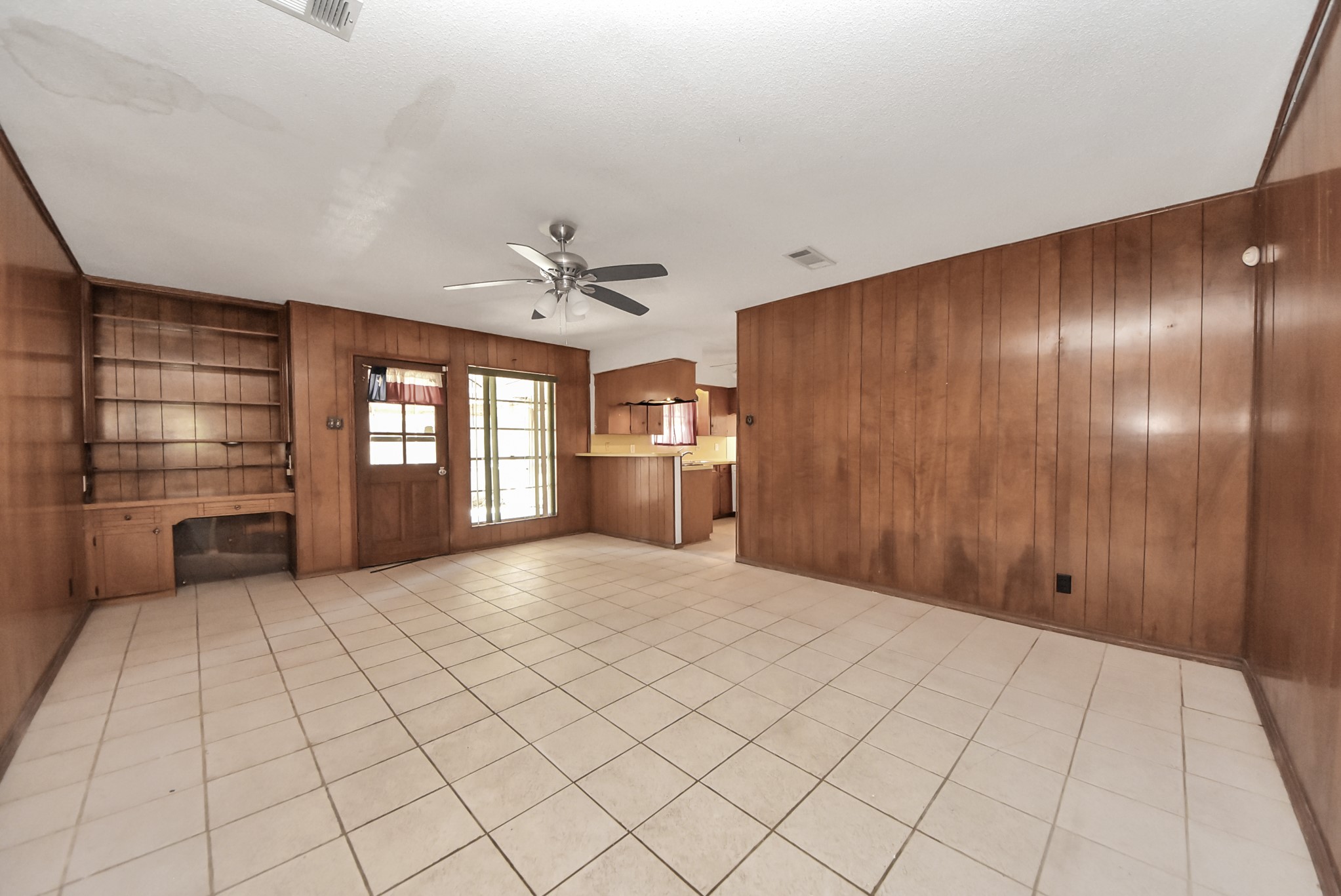 4311 Pine Shadows Street, Dickinson, TX 77539 4311 Pine Shadows Street, Dickinson, TX 77539