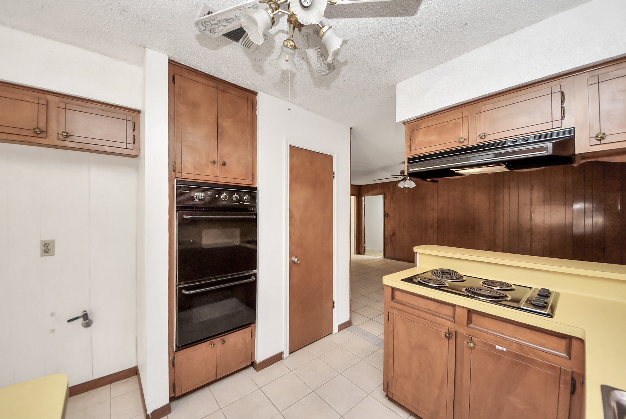 4311 Pine Shadows Street, Dickinson, TX 77539 4311 Pine Shadows Street, Dickinson, TX 77539