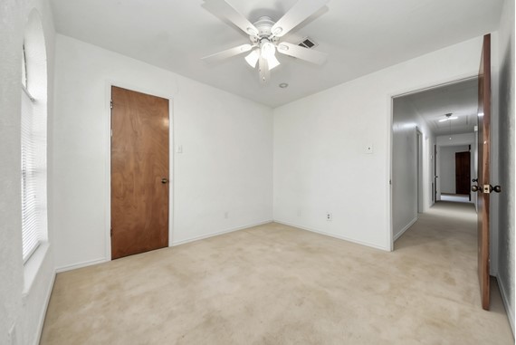 4311 Pine Shadows Street, Dickinson, TX 77539