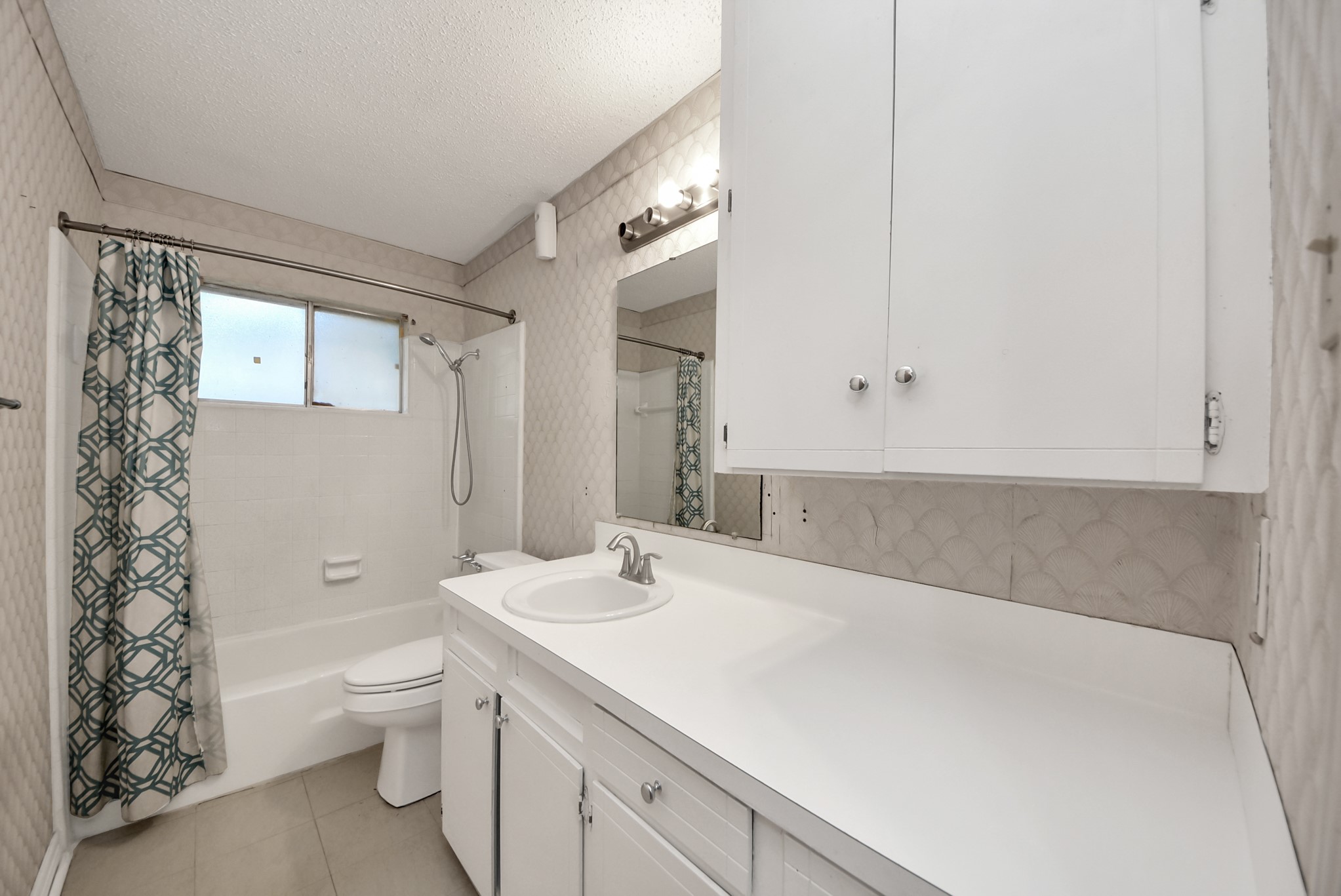 4311 Pine Shadows Street, Dickinson, TX 77539