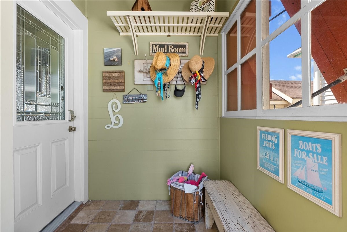 1327 16th Street, Galveston, TX 77550
