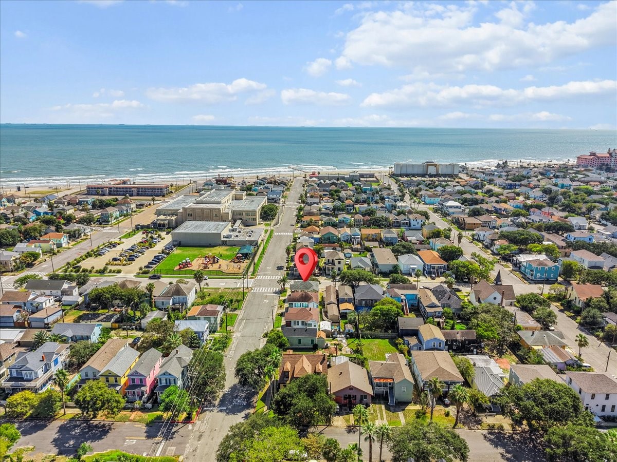 1327 16th Street, Galveston, TX 77550