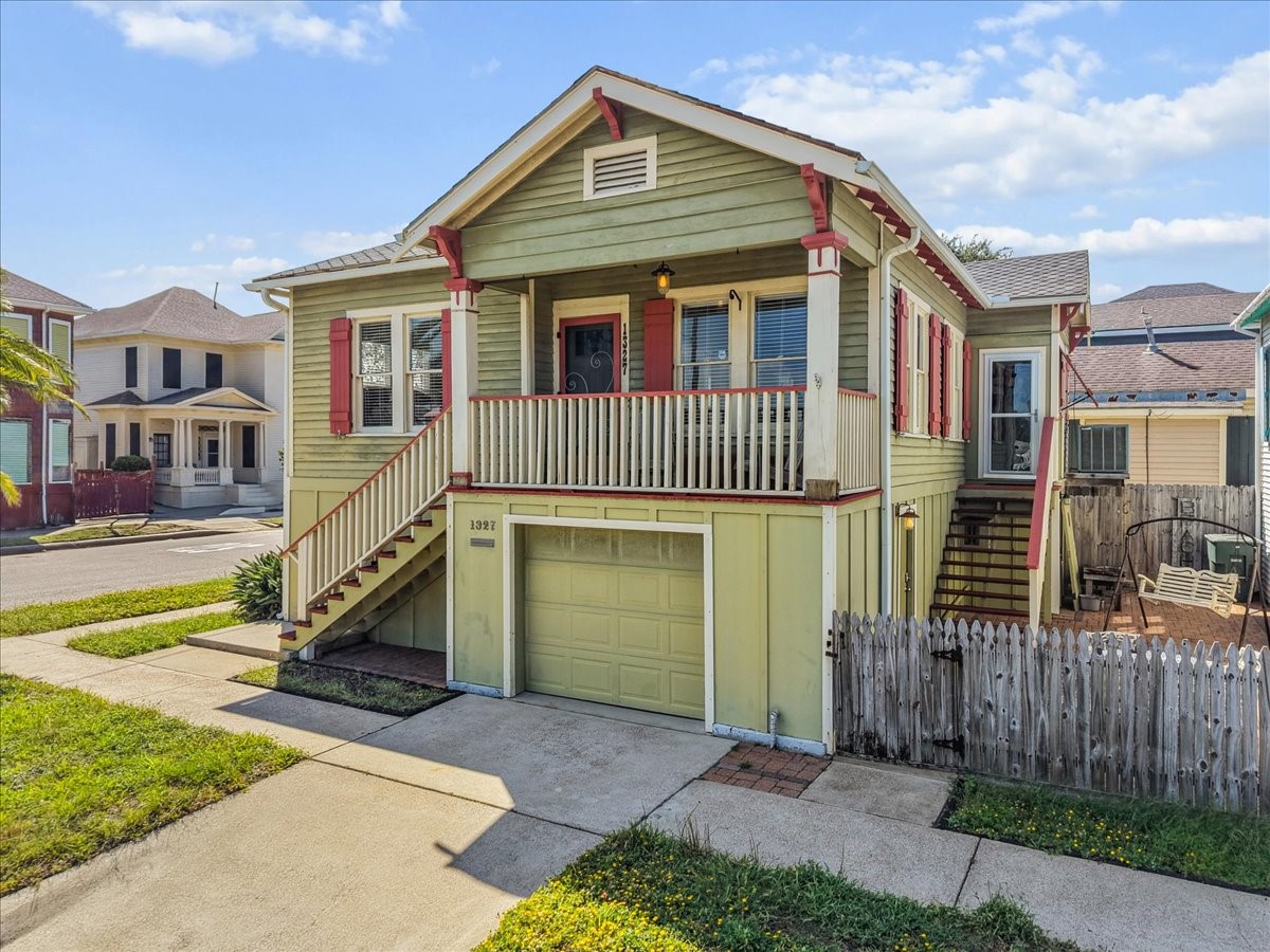 1327 16th Street, Galveston, TX 77550