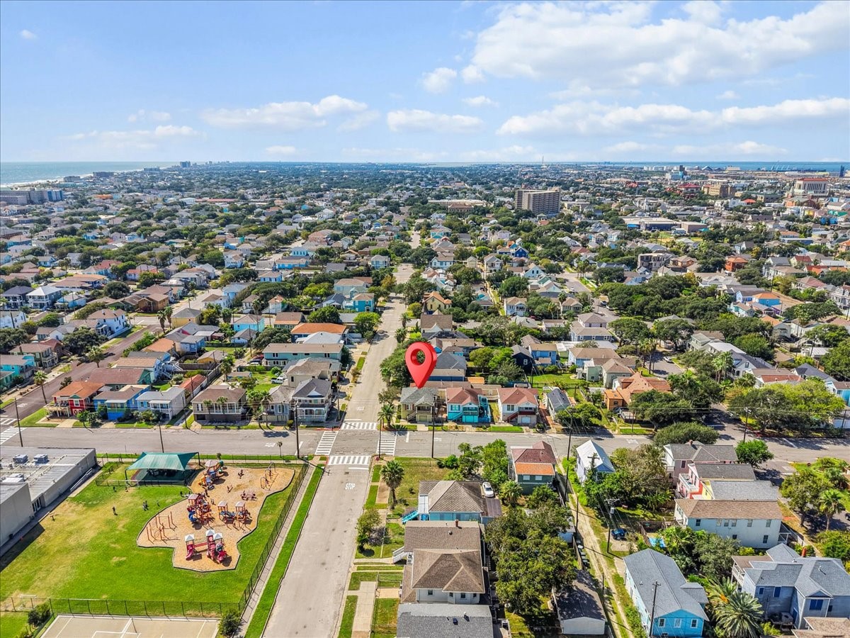 1327 16th Street, Galveston, TX 77550
