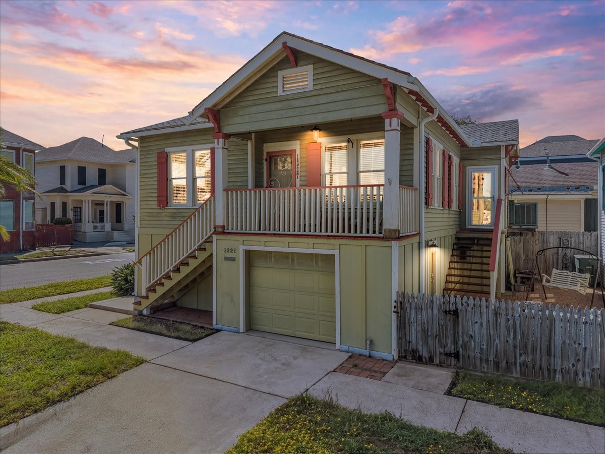 1327 16th Street, Galveston, TX 77550