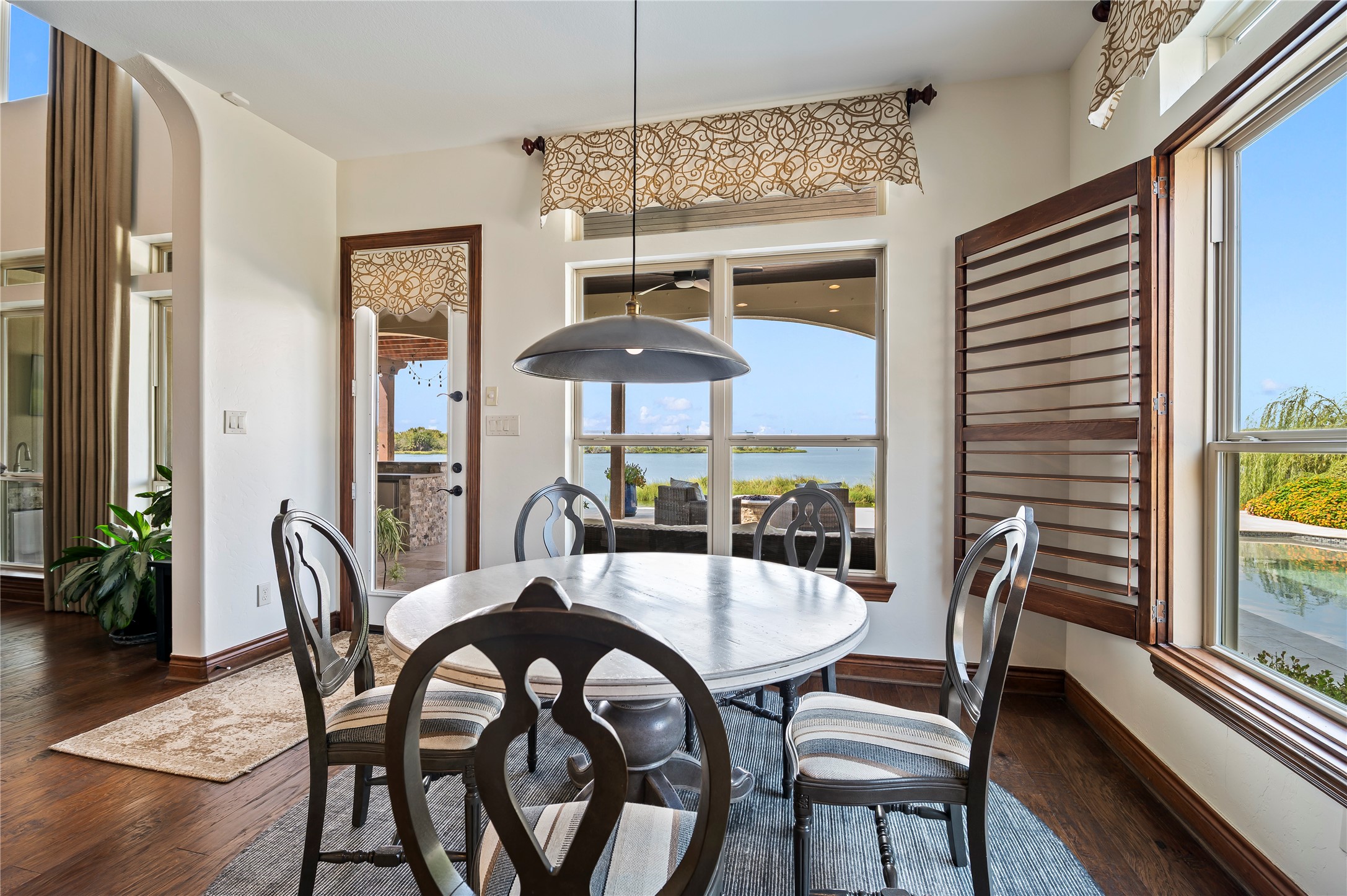 858 Signature Cove, League City, TX 77573