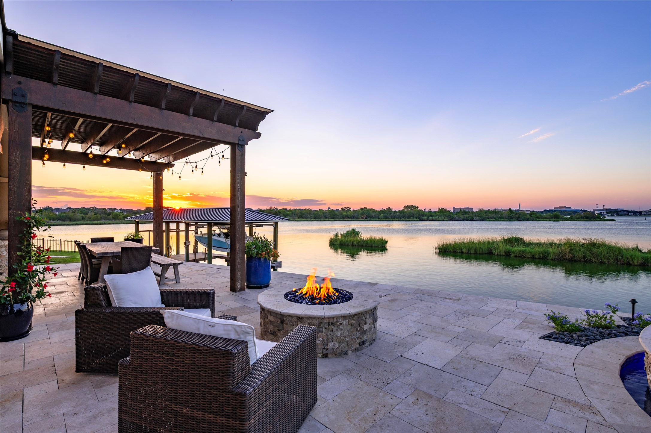 858 Signature Cove, League City, TX 77573