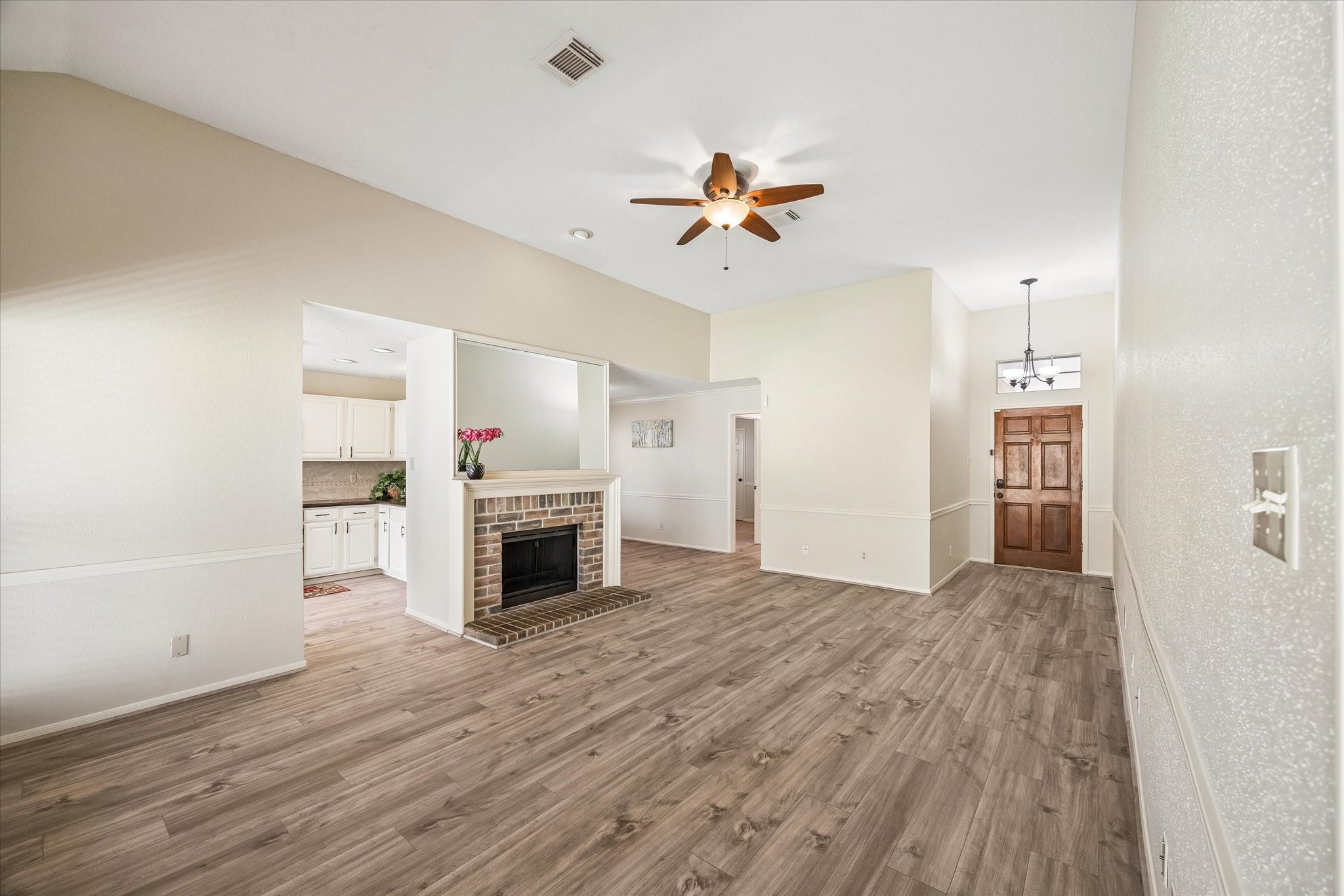 14427 Sun Harbor Drive, Houston, TX 77062