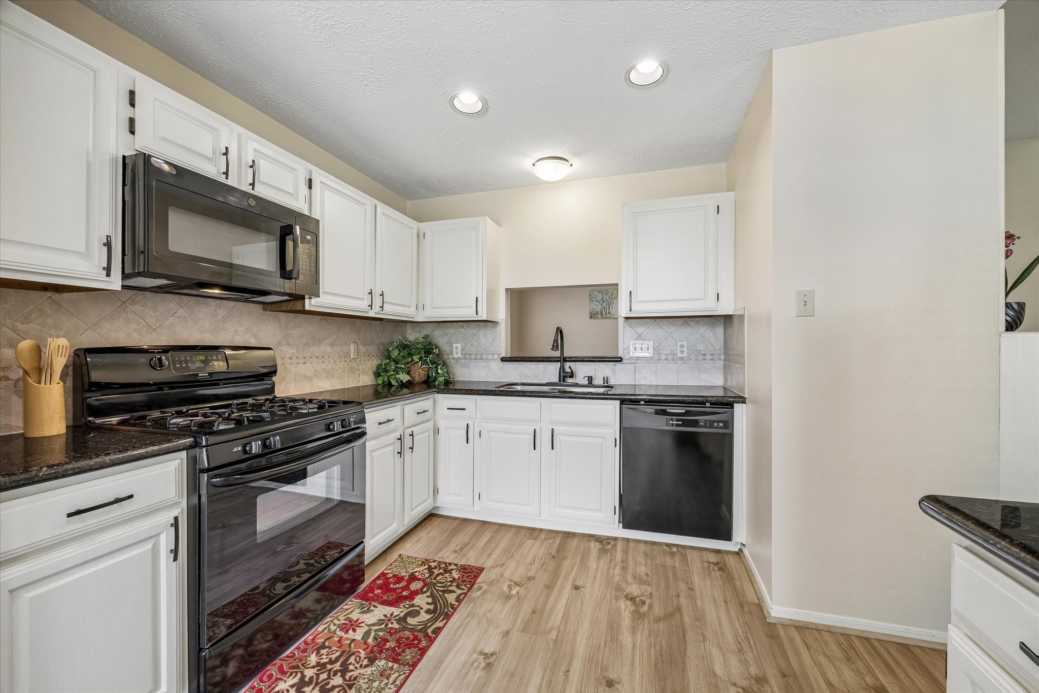14427 Sun Harbor Drive, Houston, TX 77062