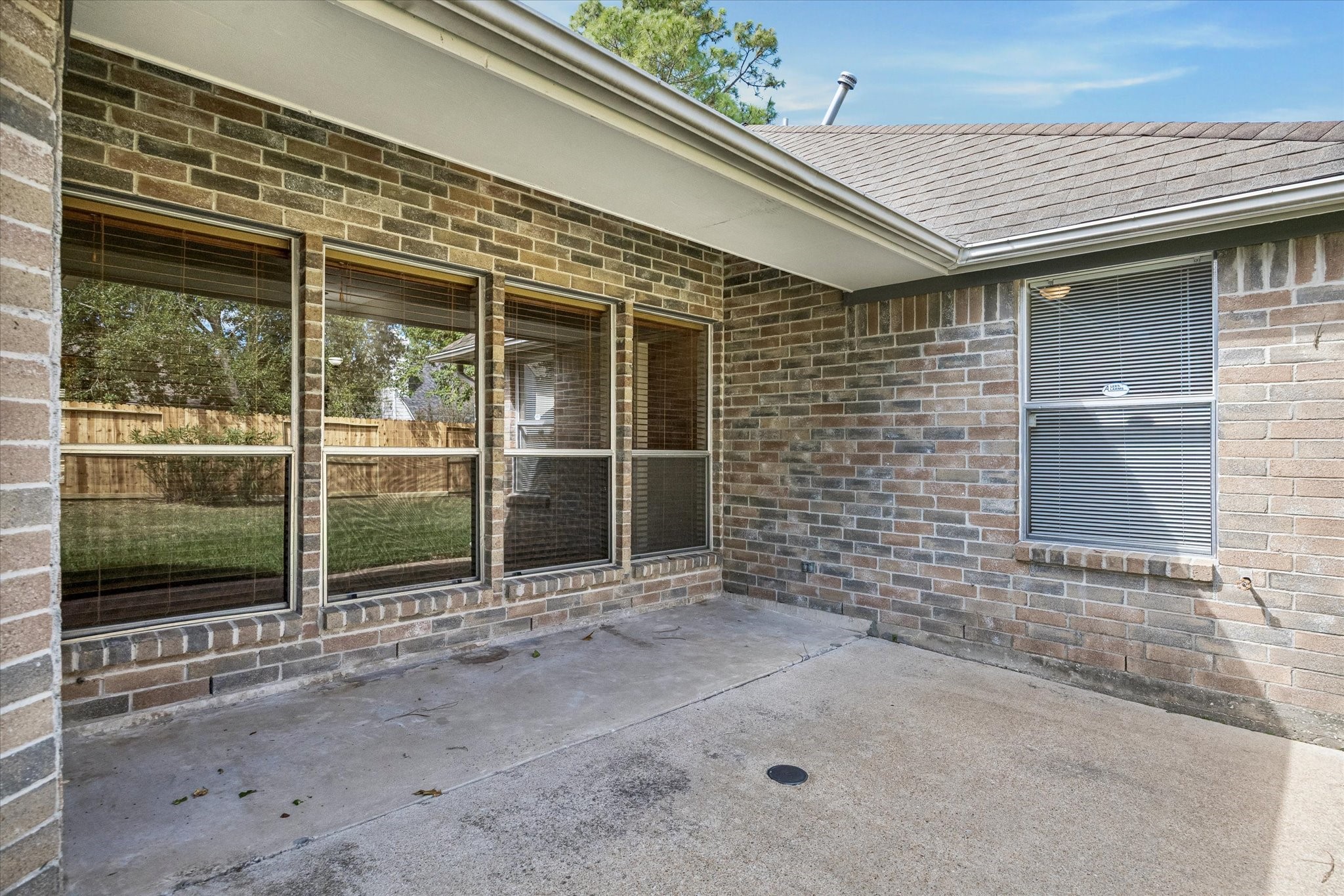 14427 Sun Harbor Drive, Houston, TX 77062