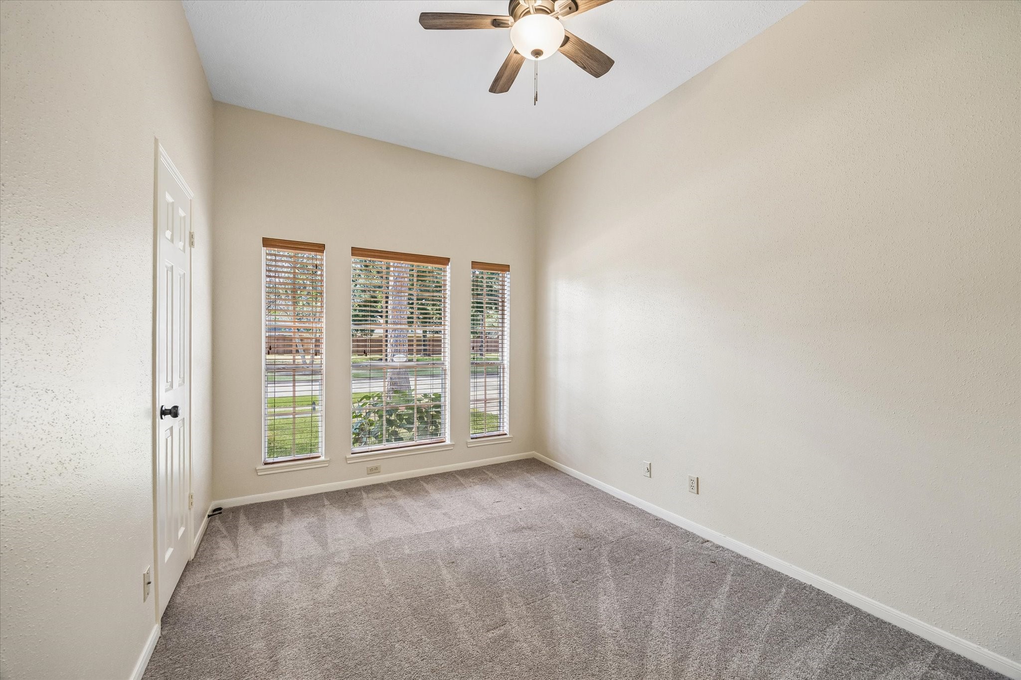 14427 Sun Harbor Drive, Houston, TX 77062