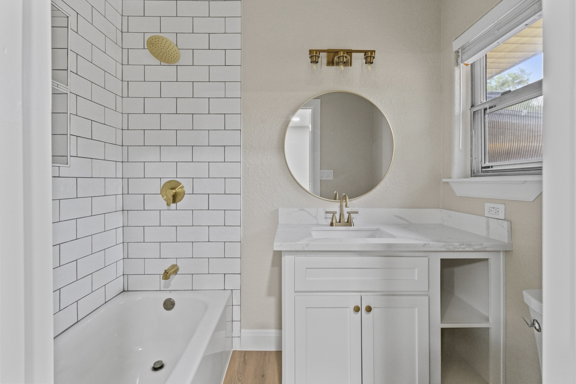 2nd Primary Bath