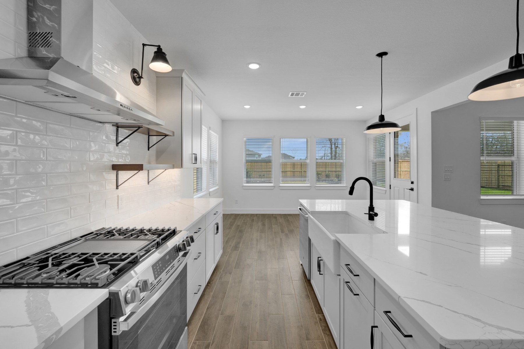 Gourmet kitchen (*Photo not of actual home and used for illustration purposes only.)