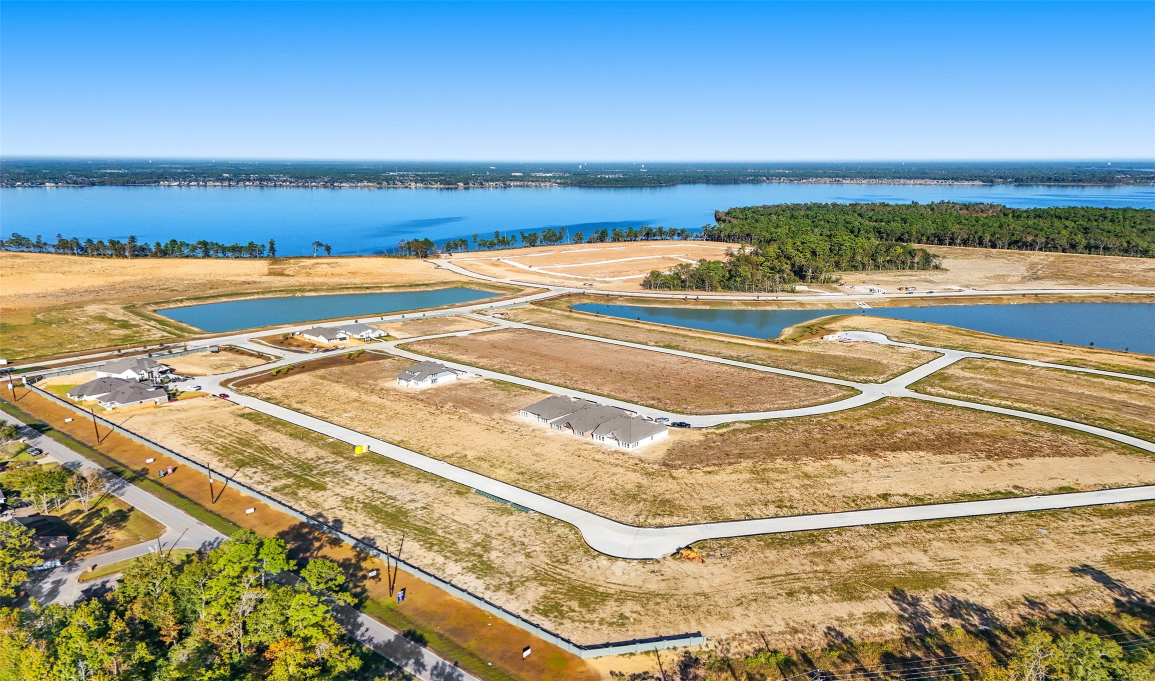 Enjoy the lake life steps from your front door!