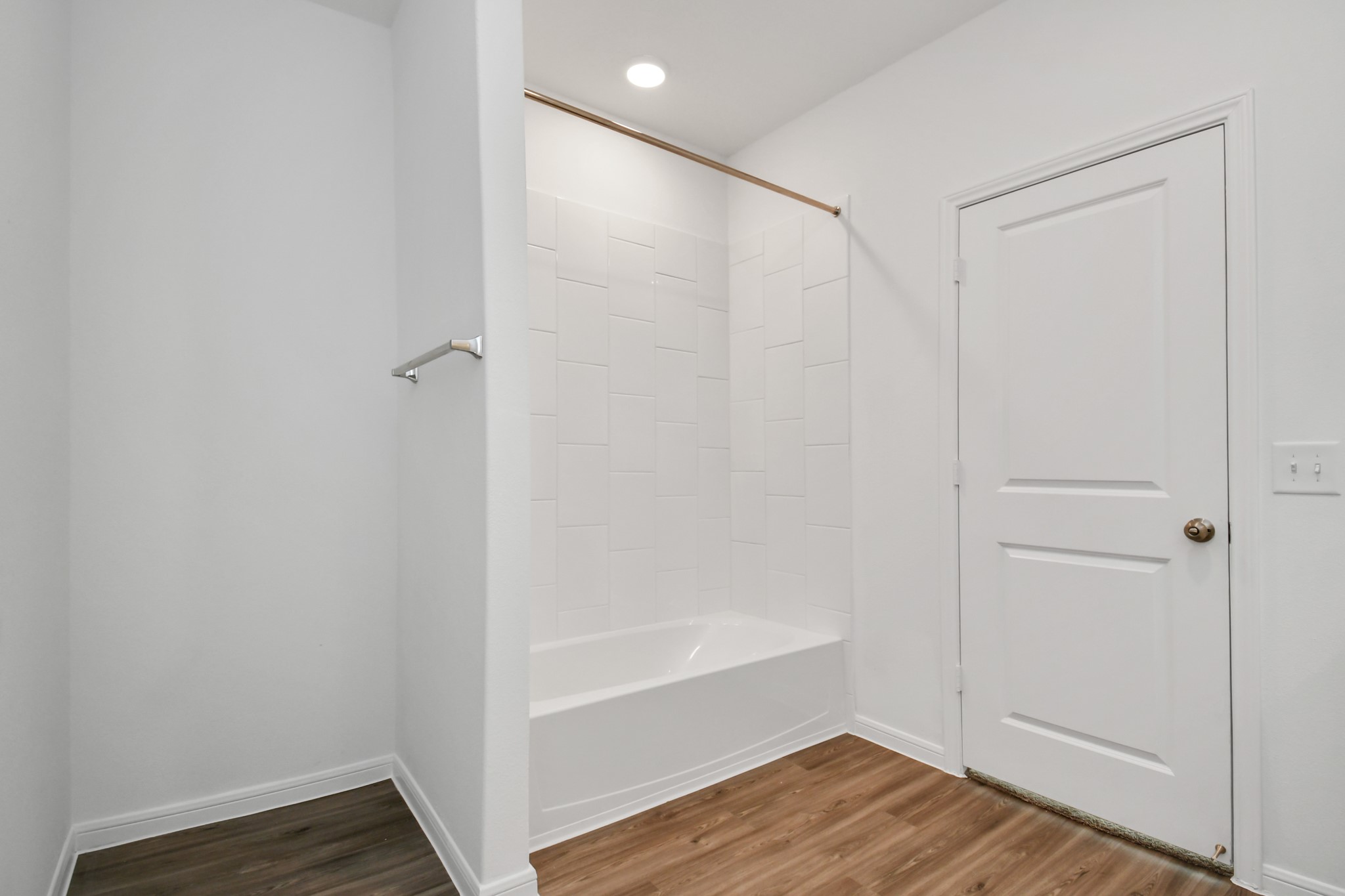 Great open space in the master bathroom you can make this space super useful.