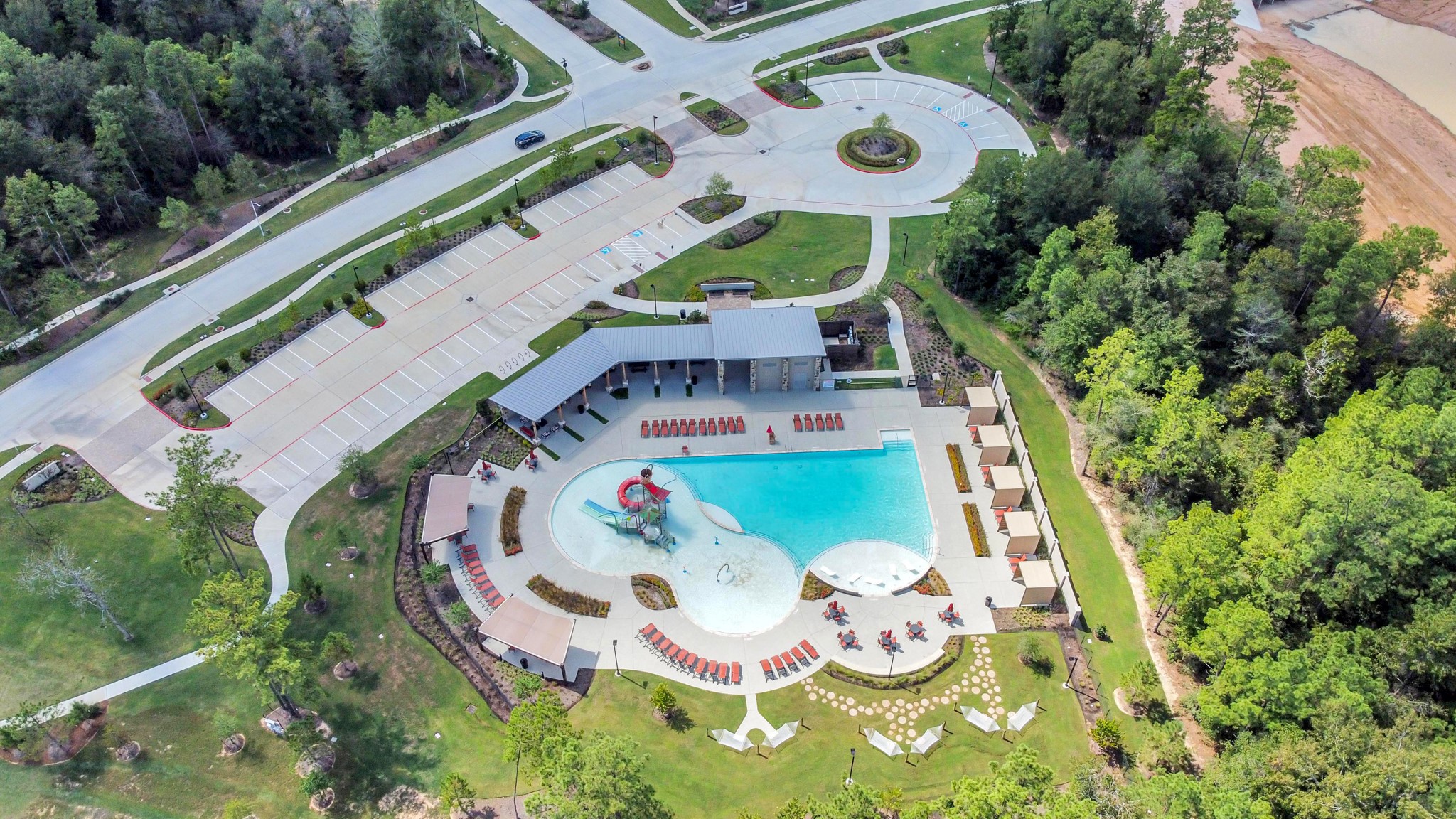 Neighborhood pool and waterpark only walking distance from home.