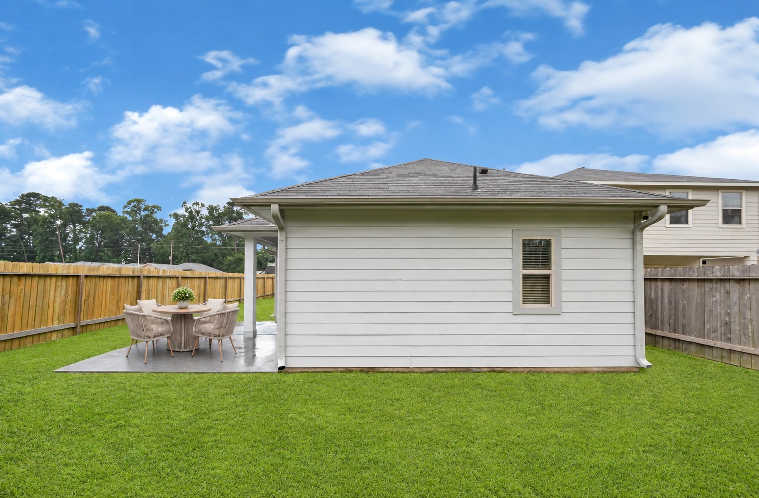 515 Emerald Thicket Lane, Houston, TX 77336