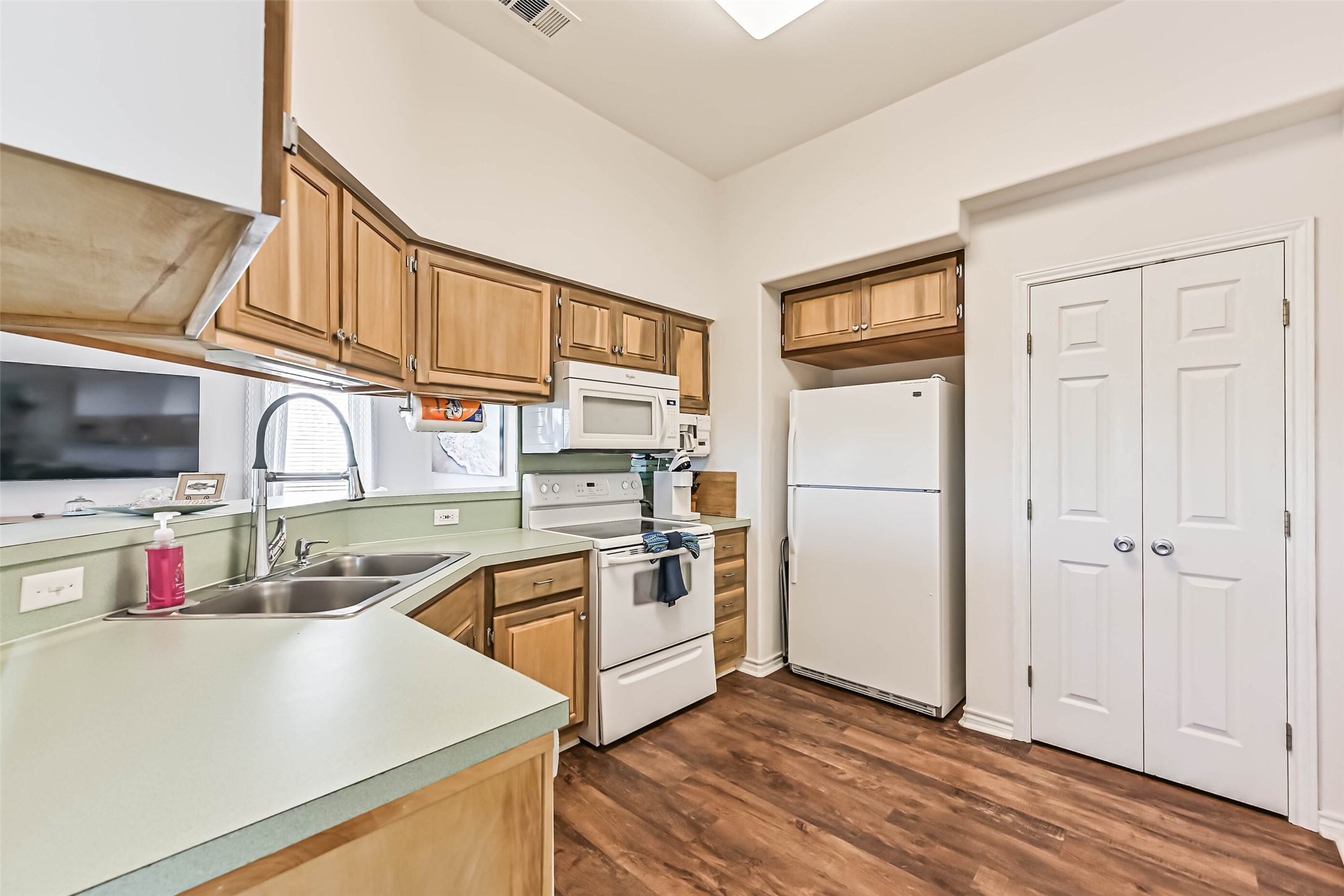 13811 Mutiny Lane, Galveston, TX 77554