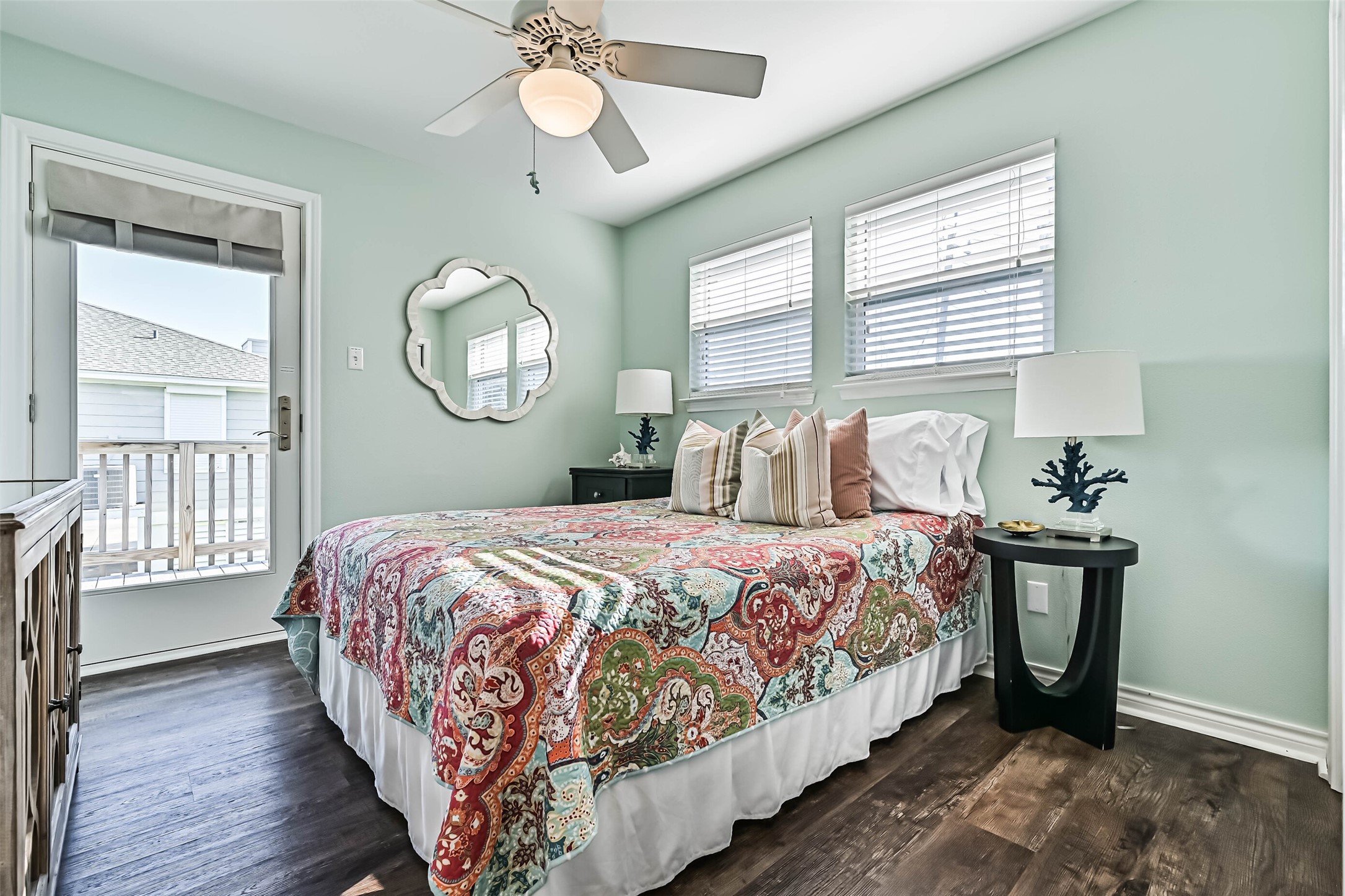 13811 Mutiny Lane, Galveston, TX 77554