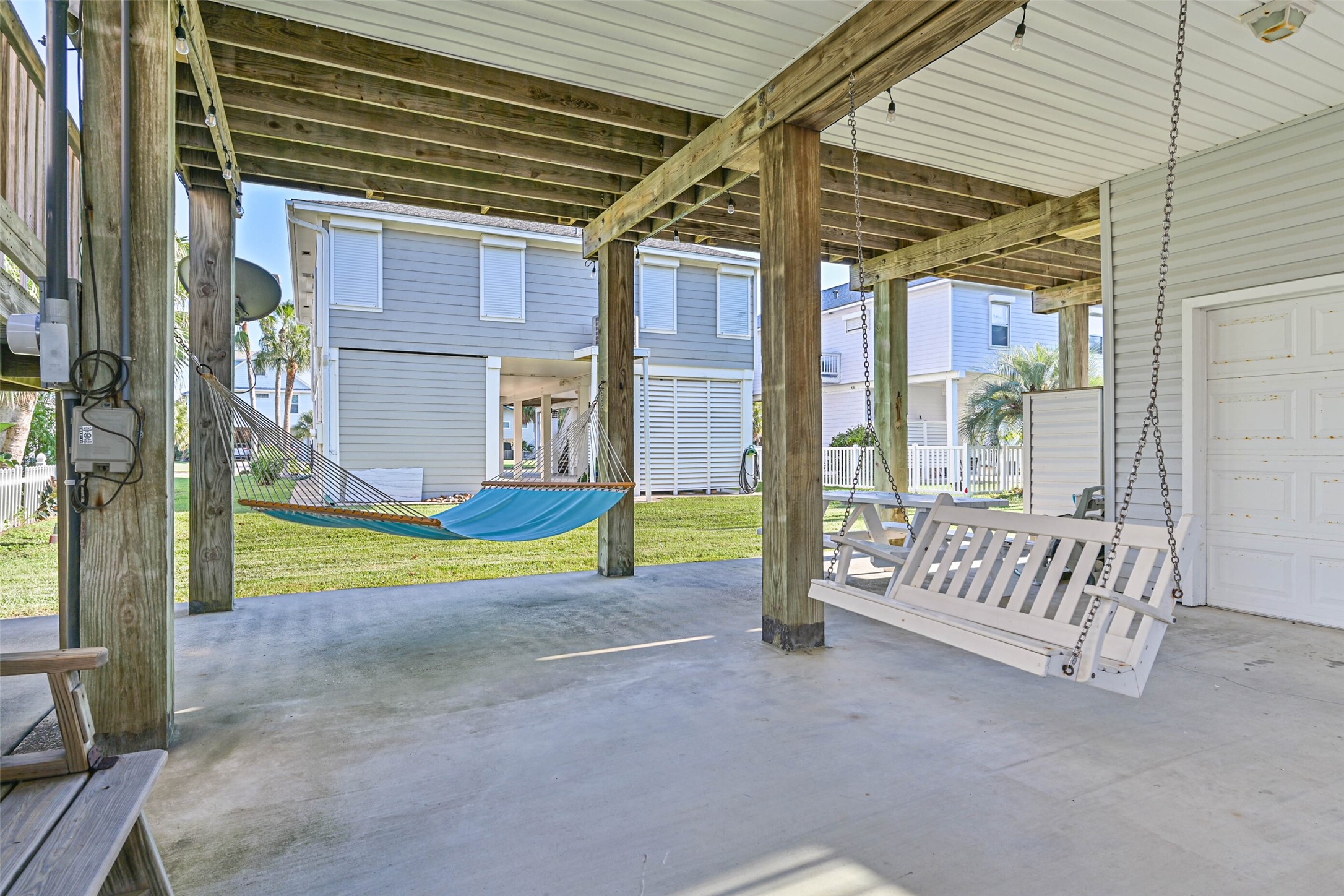 13811 Mutiny Lane, Galveston, TX 77554