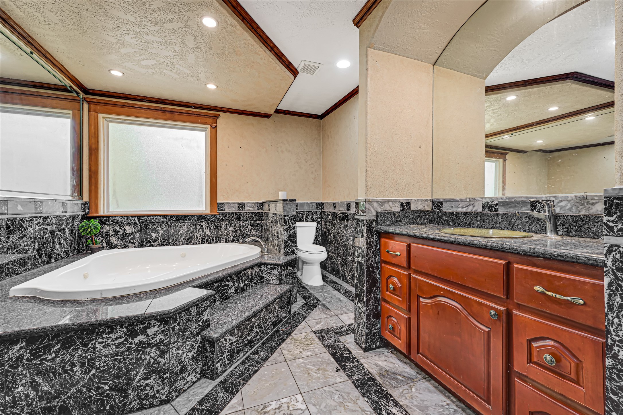 22638 Walnut Drive, Porter, TX 77365