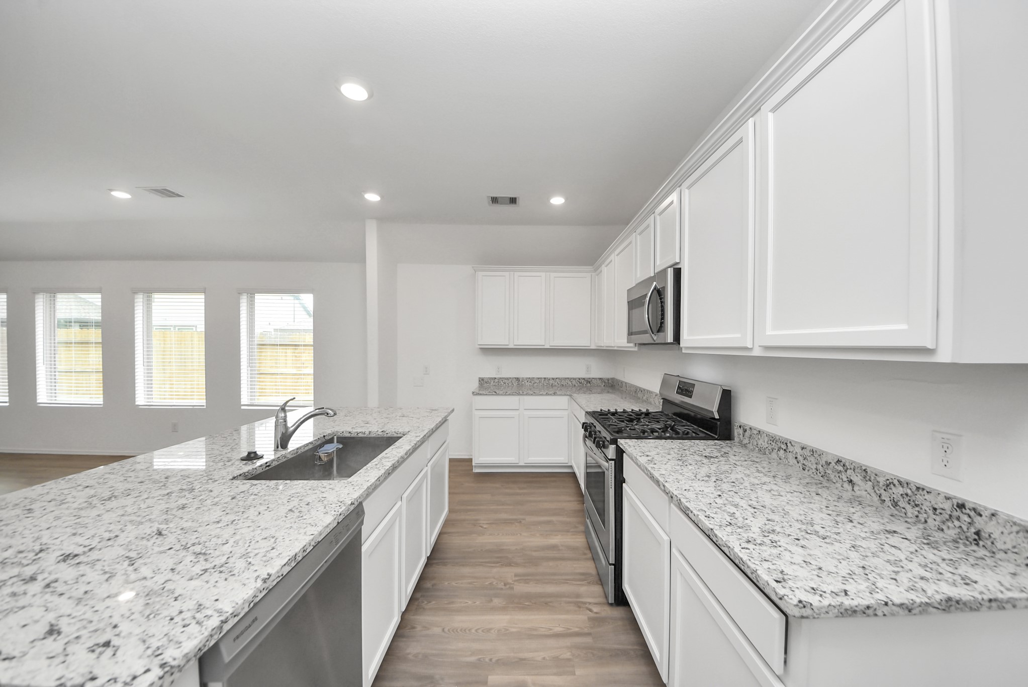 14235 Elrington Hollow Trail, Fresno, TX 77583