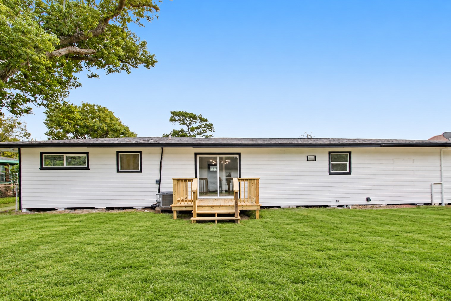 1118 Lake Road, La Marque, TX 77568