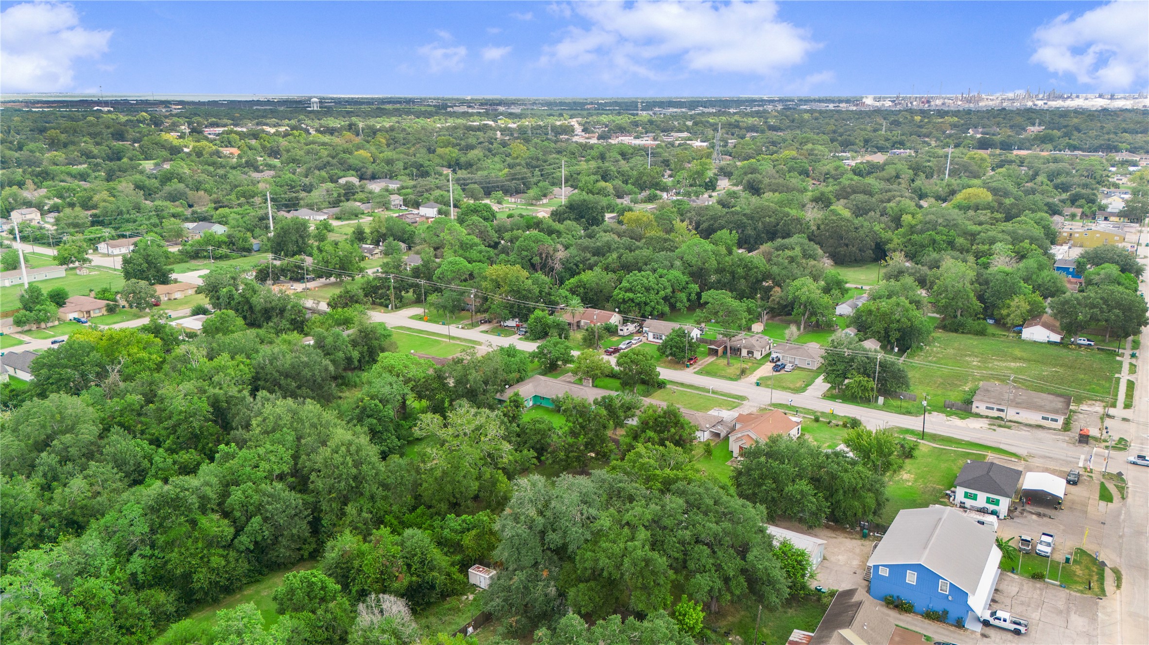 1118 Lake Road, La Marque, TX 77568