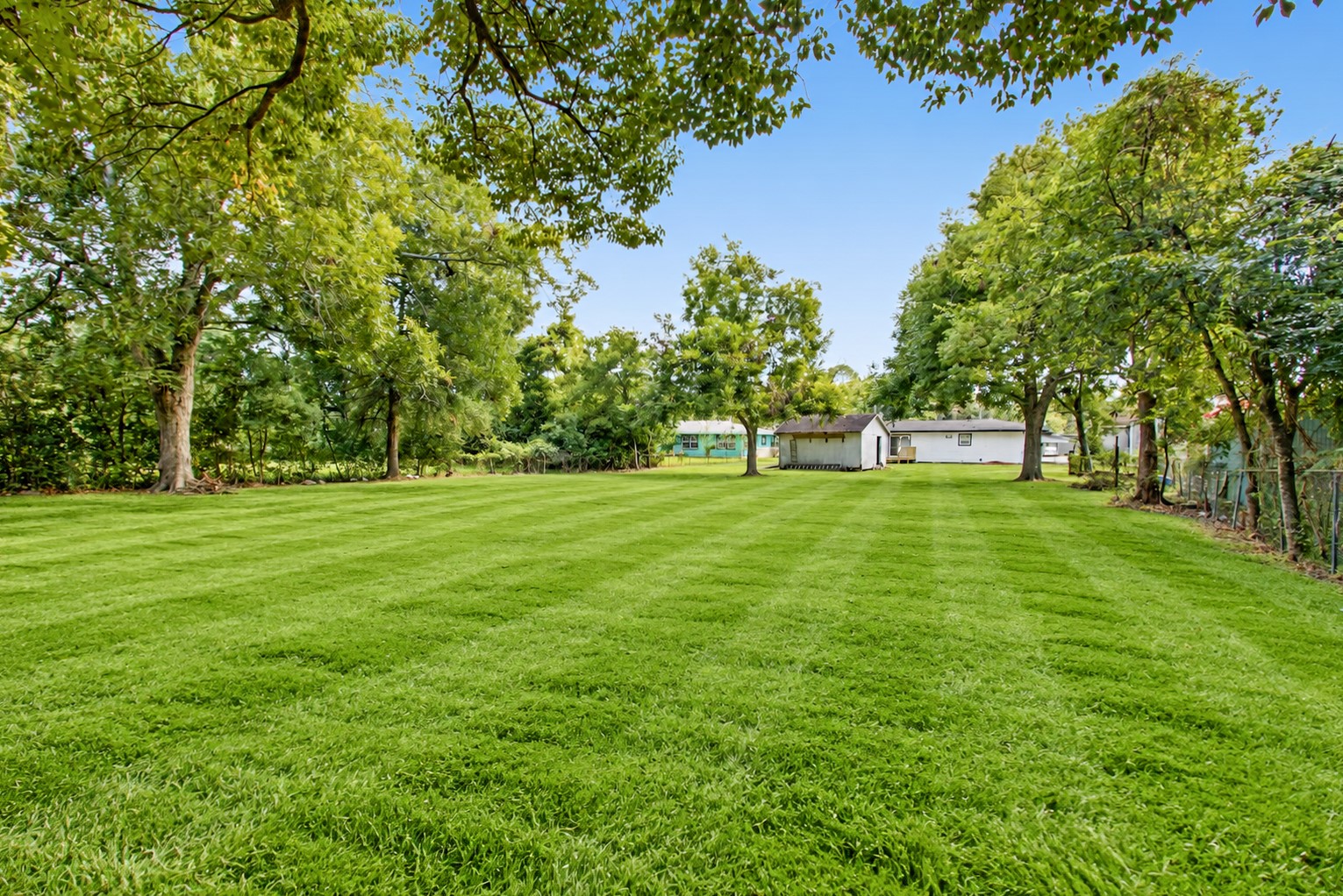 1118 Lake Road, La Marque, TX 77568