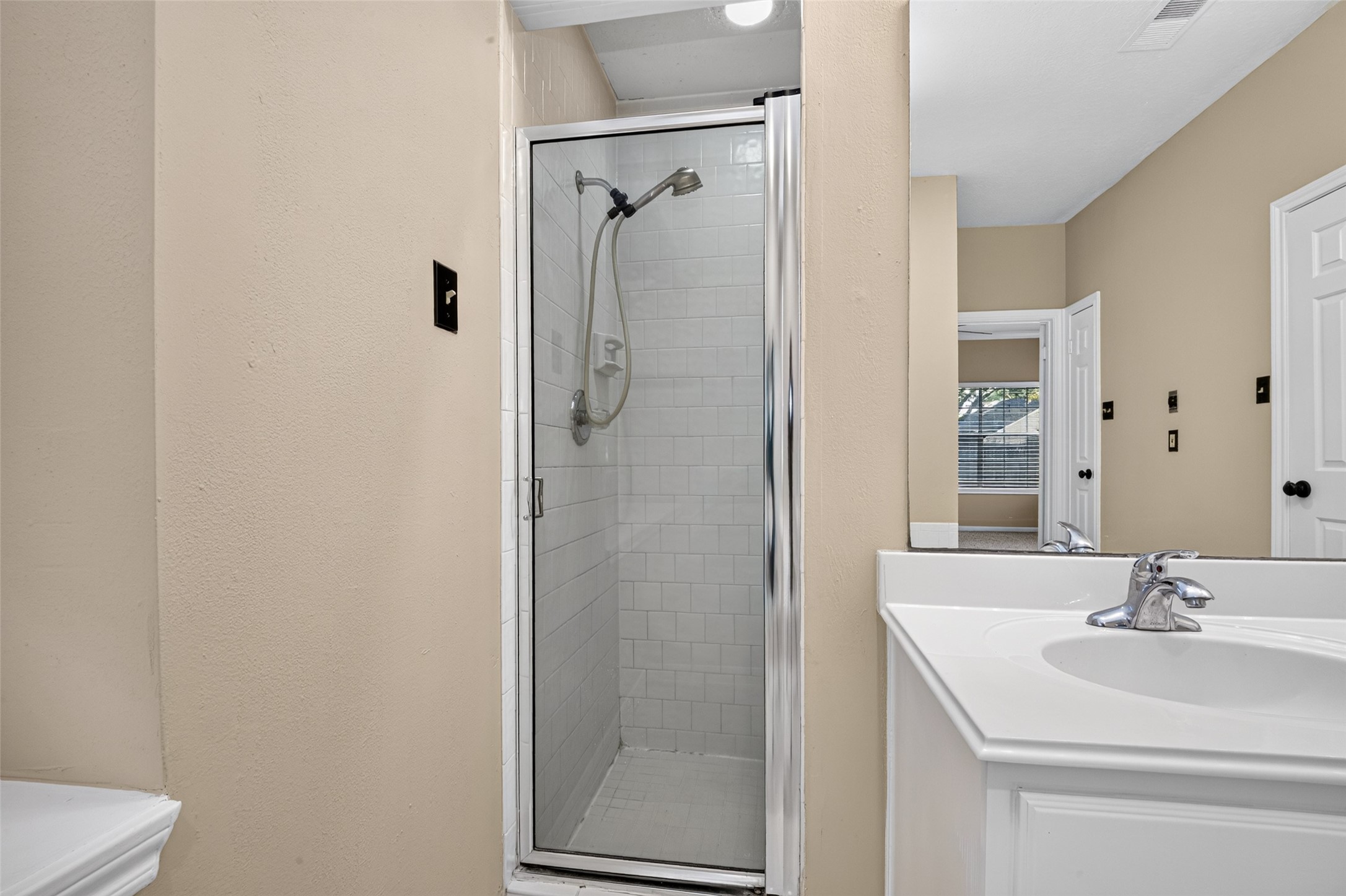16002 Brittany Knoll Drive, Houston, TX 77095