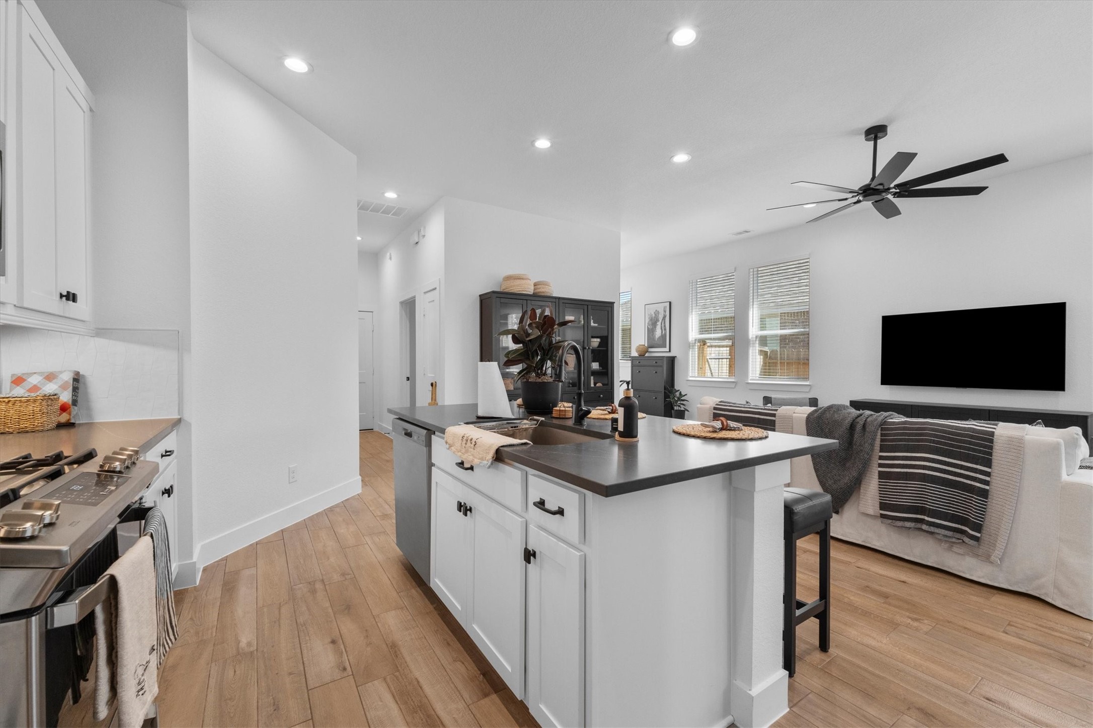 183 Lukewood Circle, Conroe, TX 77318