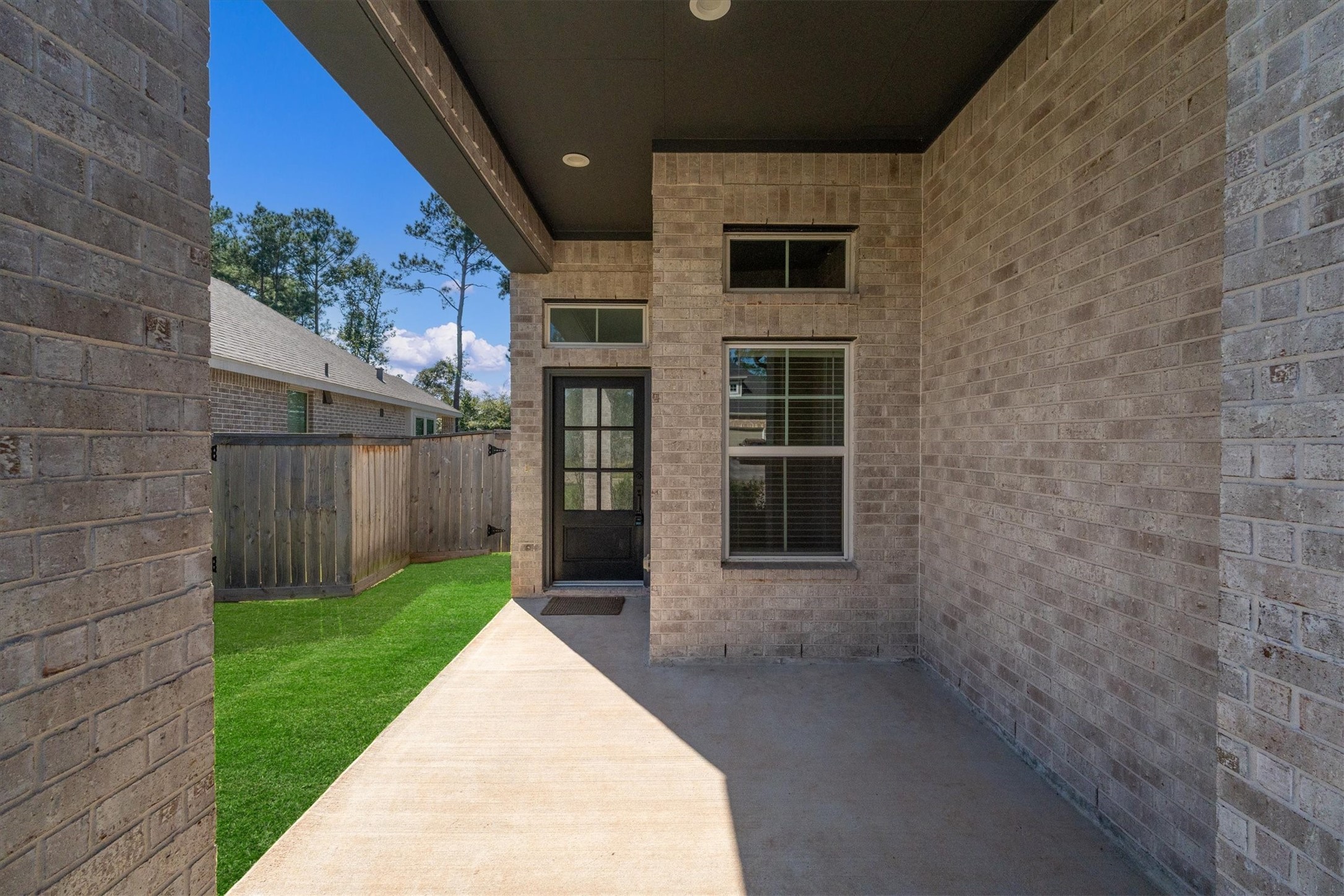 183 Lukewood Circle, Conroe, TX 77318