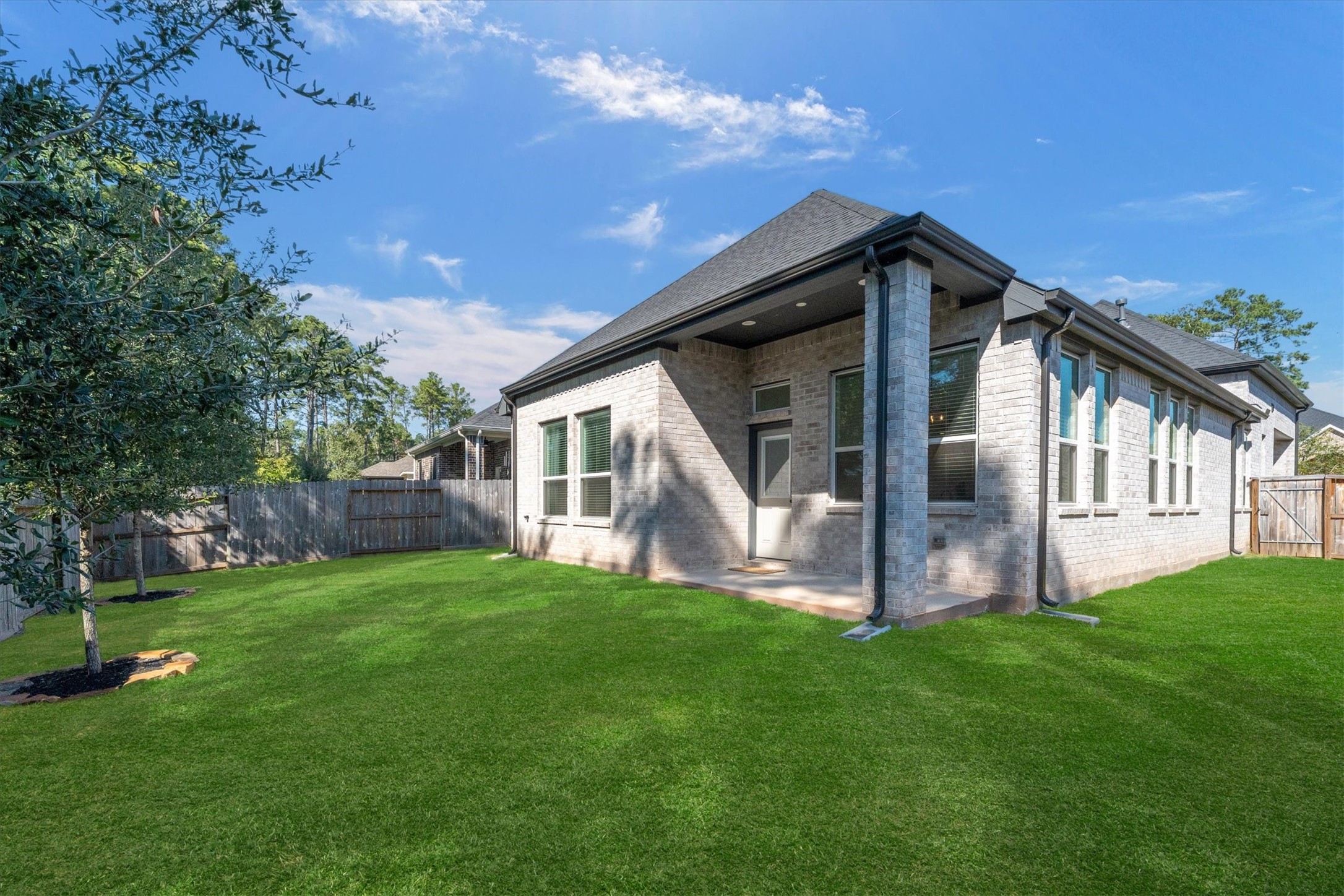 183 Lukewood Circle, Conroe, TX 77318
