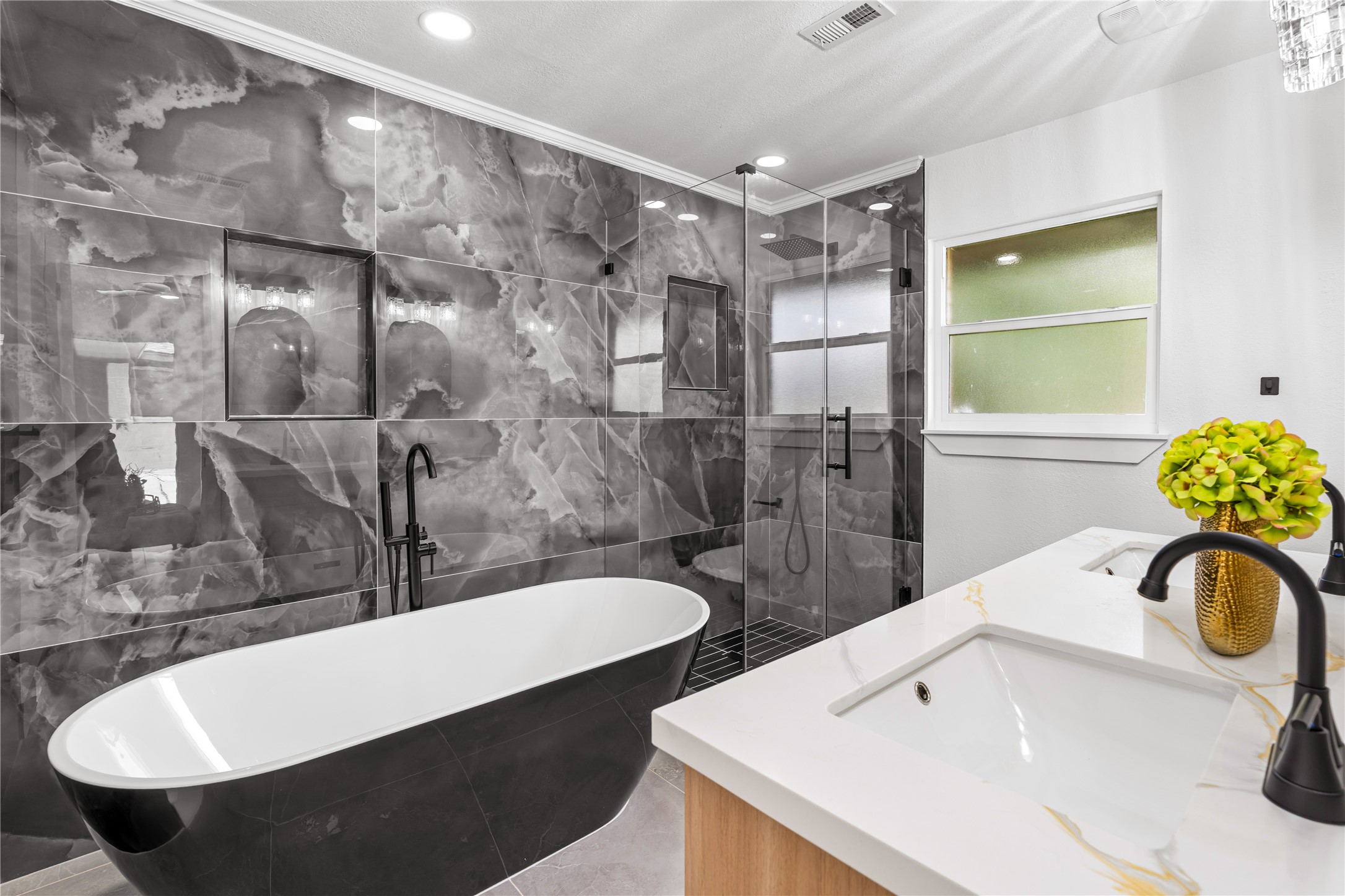 5751 Jason Street, Houston, TX 77096