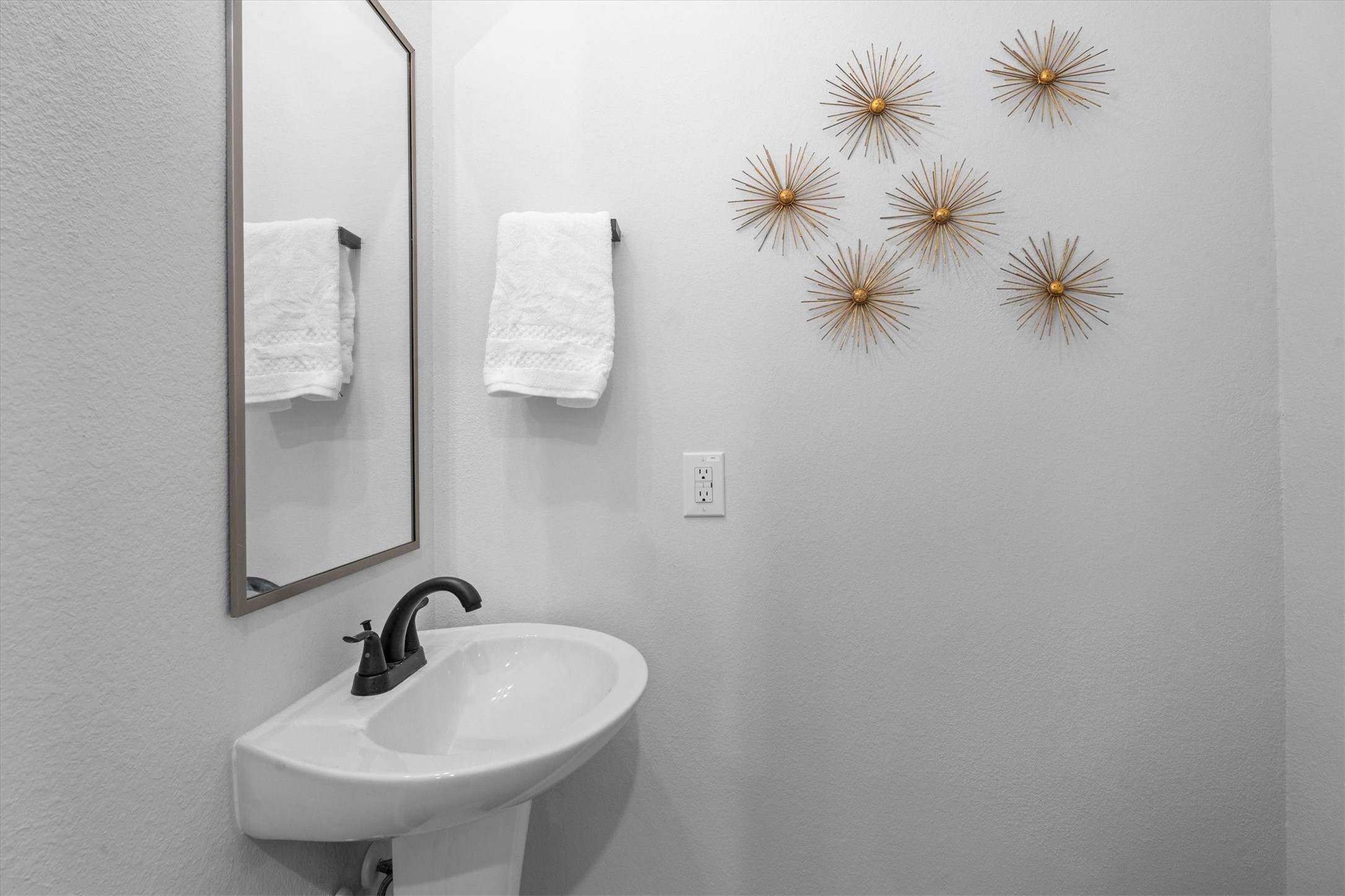 This home is currently under construction, with the opportunity to select your preferred exterior and interior finishes. Please contact our Sales Consultant for full details, available selections, and current availability. Photo shown is a sample of a recently completed home and is for reference only.