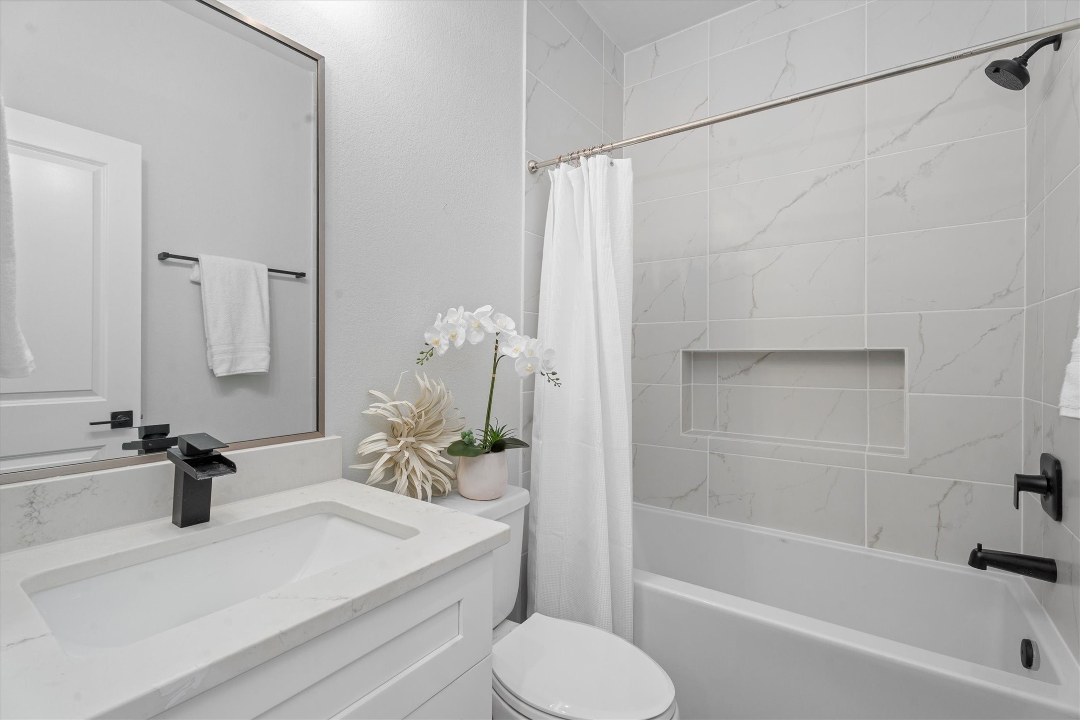 This home is currently under construction, with the opportunity to select your preferred exterior and interior finishes. Please contact our Sales Consultant for full details, available selections, and current availability. Photo shown is a sample of a recently completed home and is for reference only.