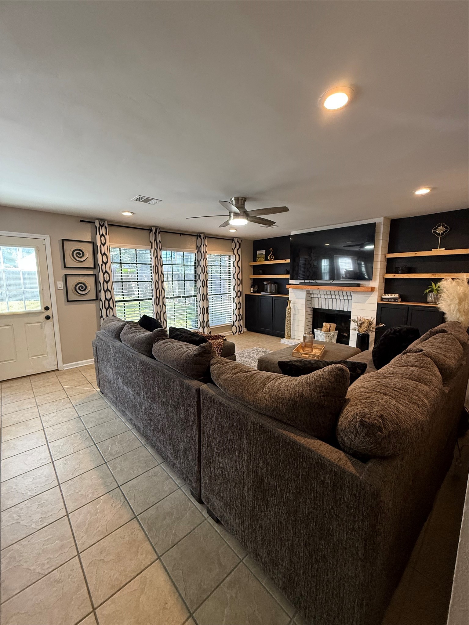 16607 Rainbow Lake Road, Houston, TX 77095