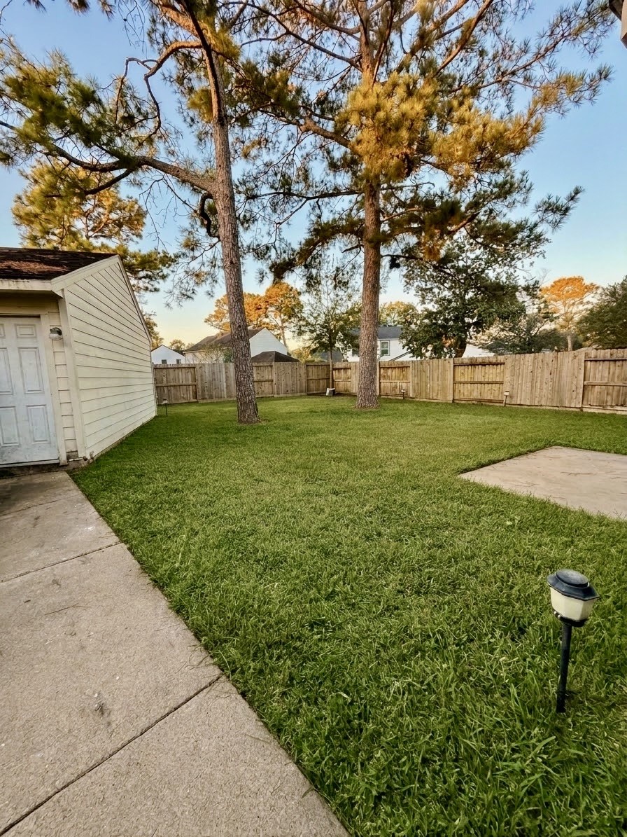 16607 Rainbow Lake Road, Houston, TX 77095