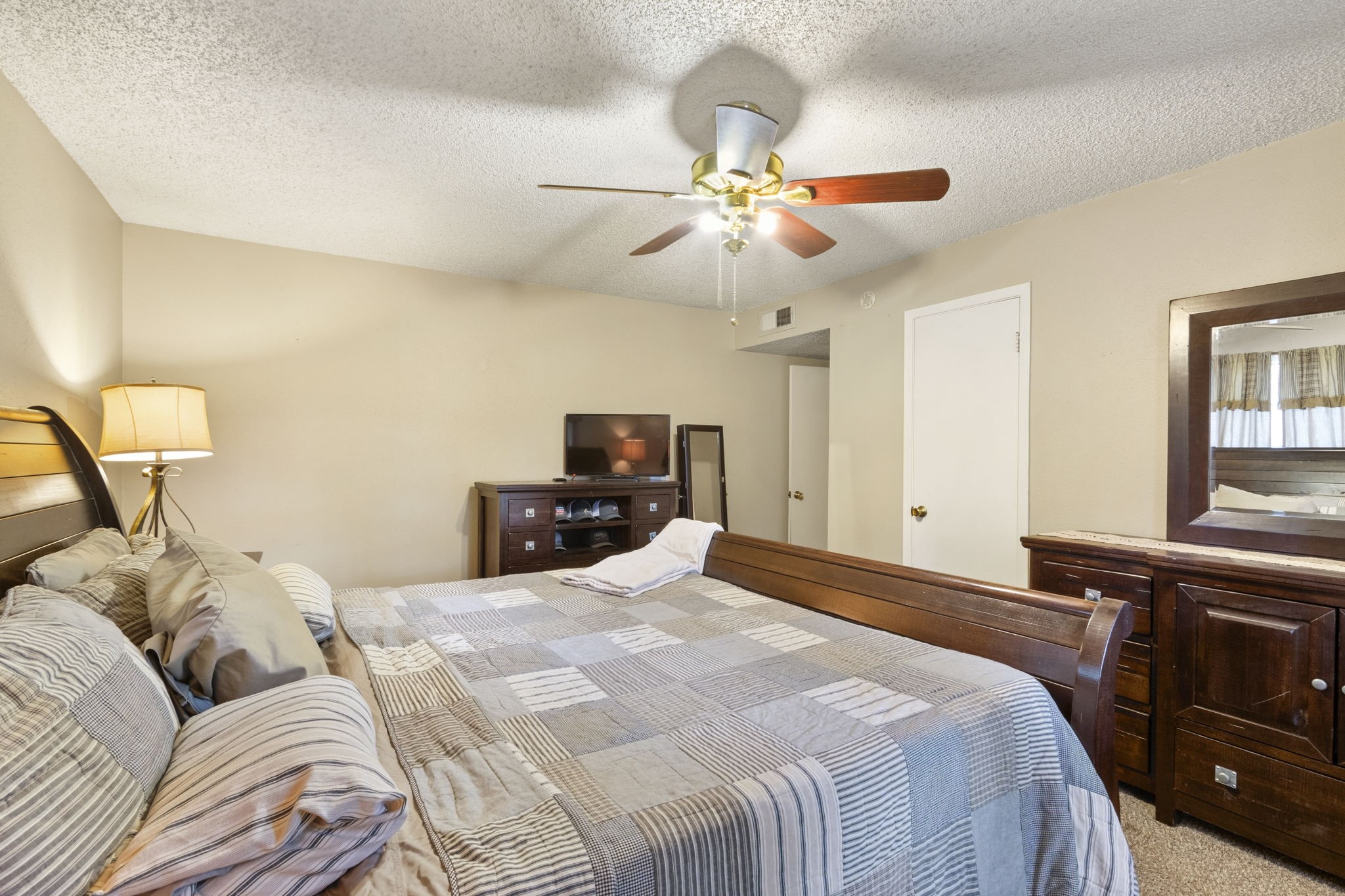 Flexible space for the way you live.
Neutral paint and generously sized closets add comfort and function, while the second downstairs bedroom is perfect for little ones, guests, a home office, or a creative craft room.