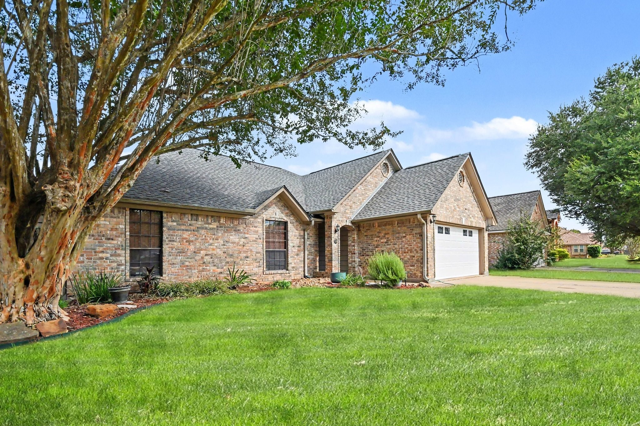 Beautiful lot and neighborhood LOCATION LOCATION LOCATION