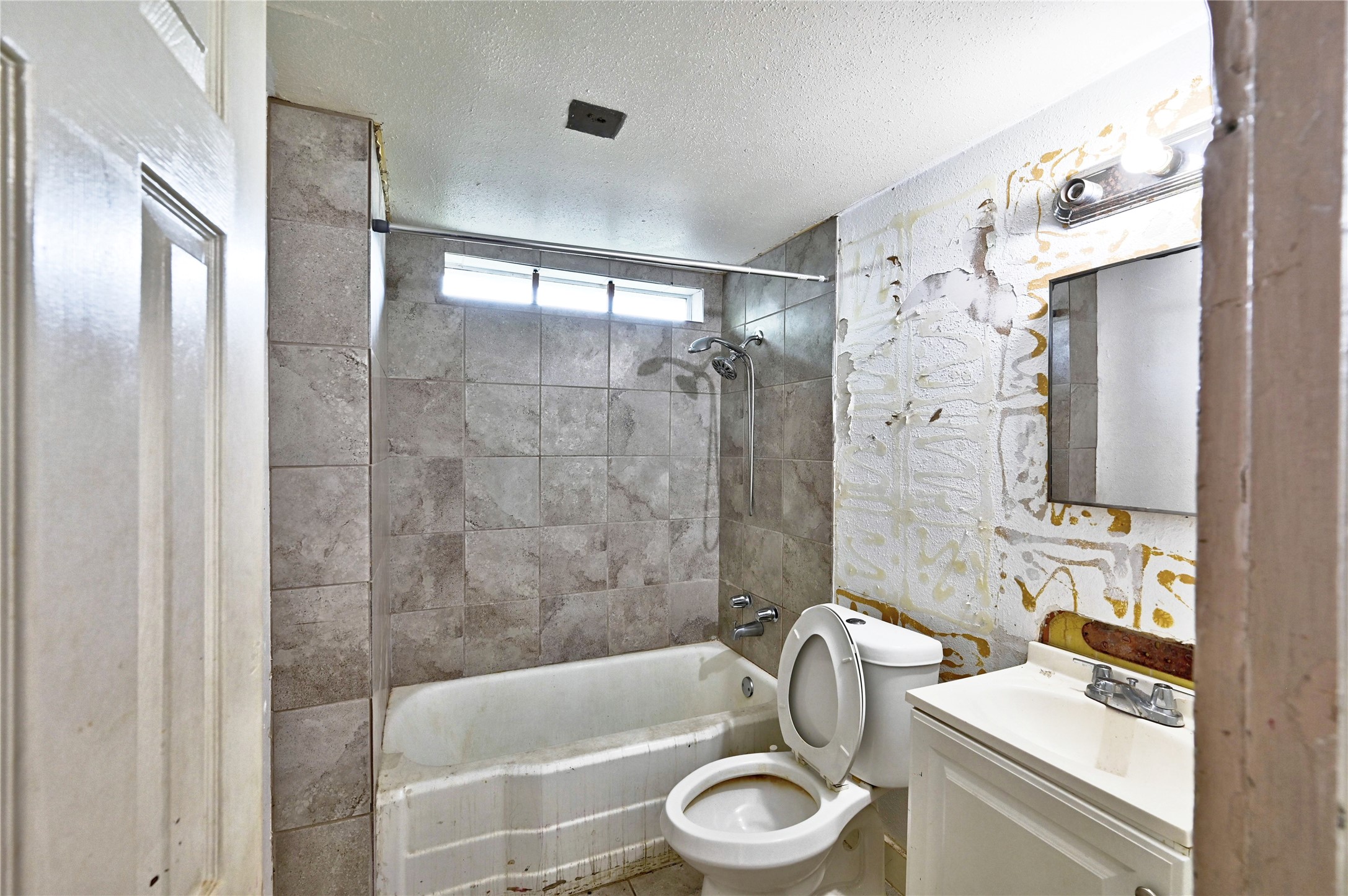 Secondary bathroom