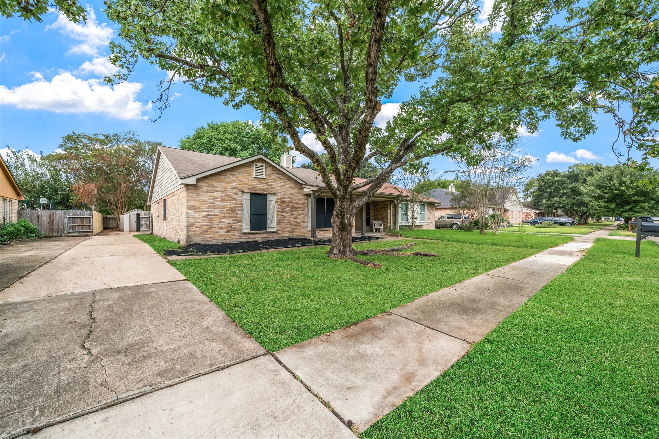 9230 Baronsmede Drive, Houston, TX 77083