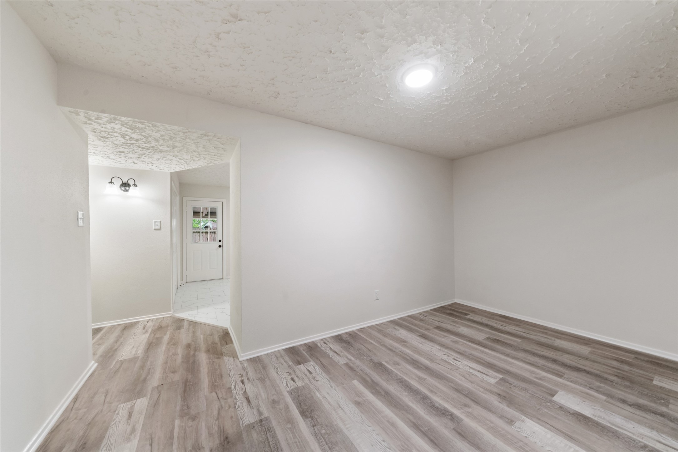 9230 Baronsmede Drive, Houston, TX 77083