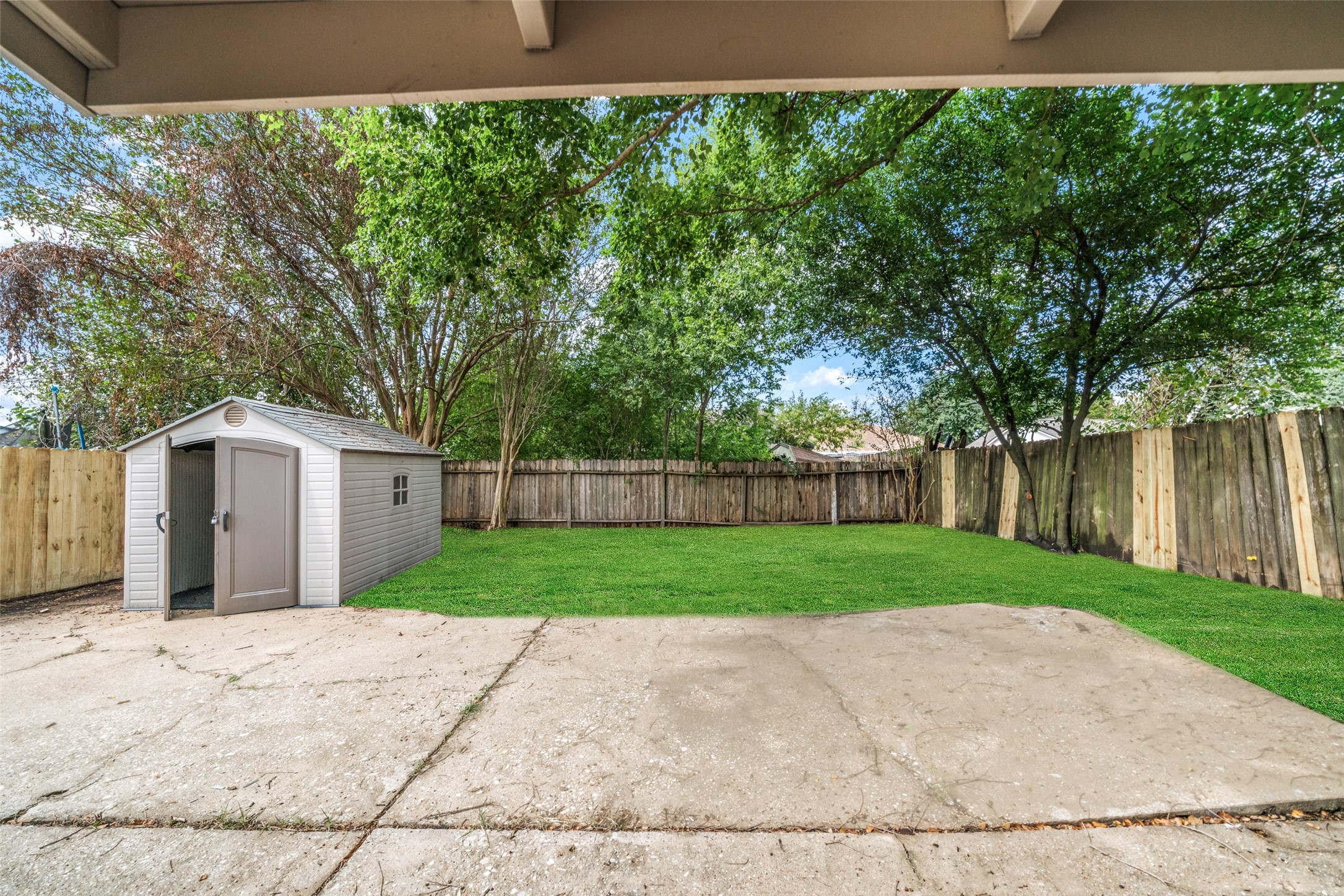 9230 Baronsmede Drive, Houston, TX 77083