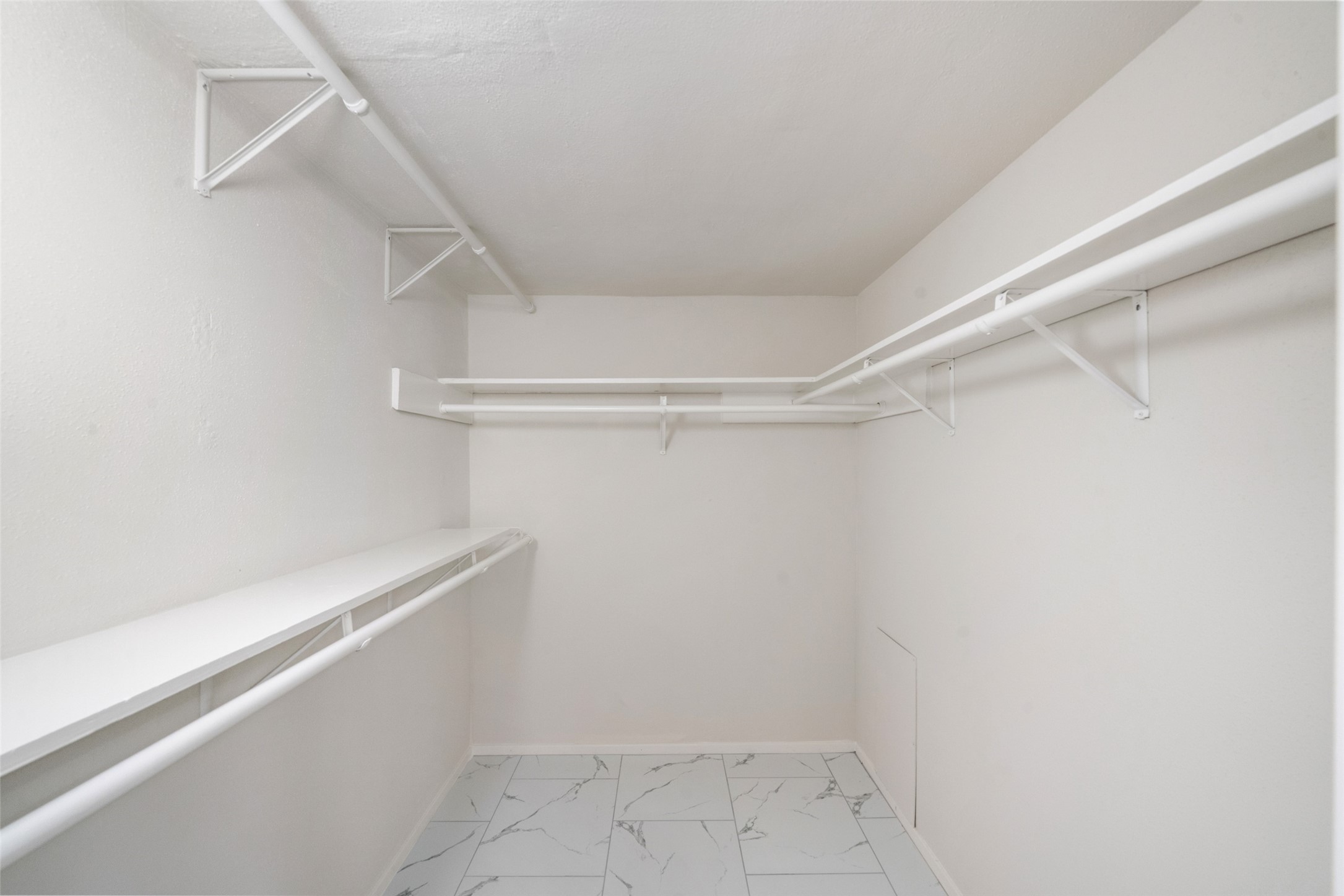 9230 Baronsmede Drive, Houston, TX 77083